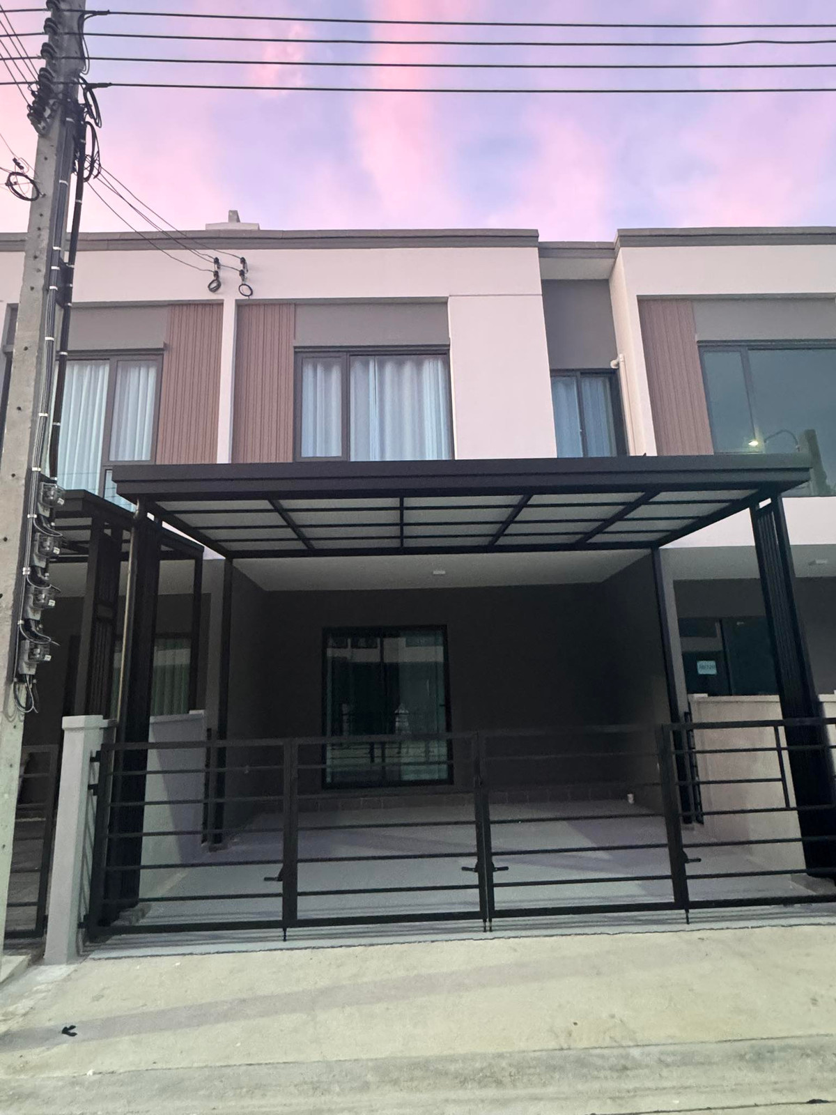 ให้เช่าทาวน์โฮมบางนา แบริ่ง ลาซาล : ทาวน์โฮมให้เช่า พลีโน่ สุขุมวิท บางนา 3 ใกล้เมกะบางนา (Rt-01)