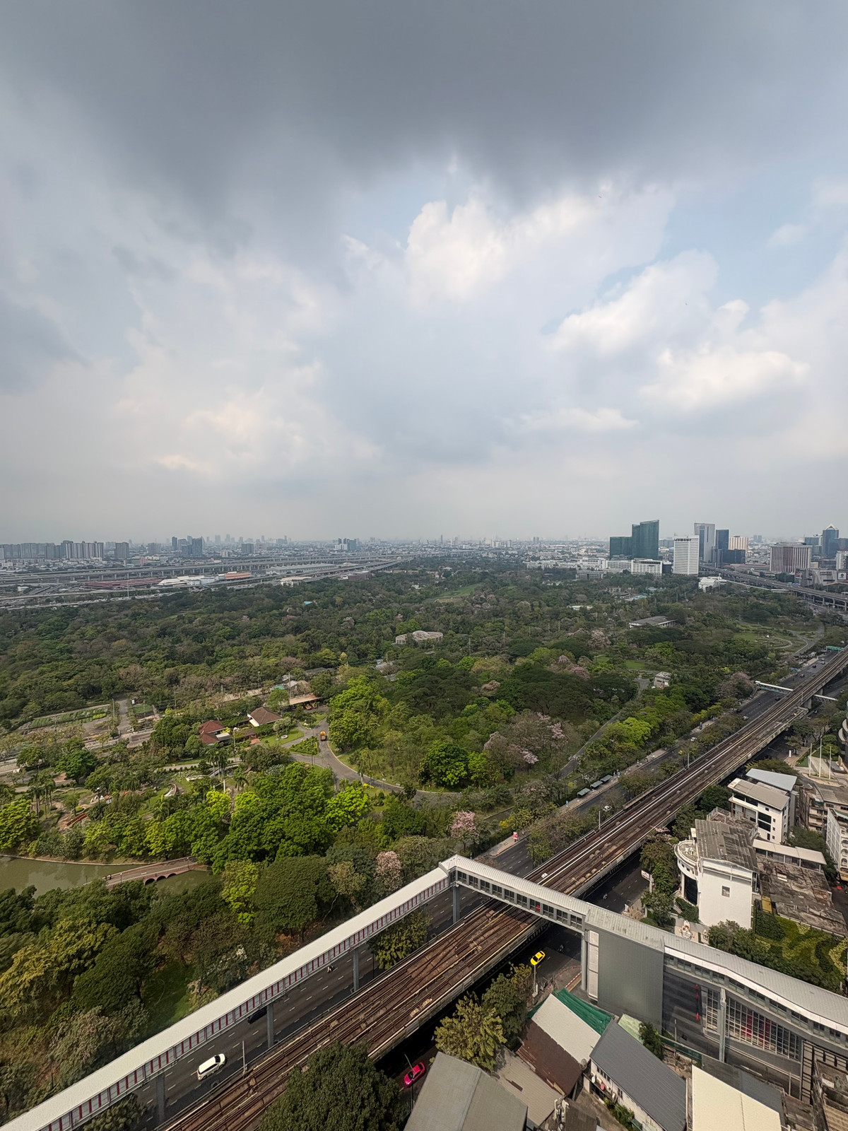 ให้เช่าคอนโดสะพานควาย จตุจักร : ⚡️ถูกที่สุดวิวสวน⚡️The line jatujuk mohchit 35 Sqm Size ใหญ่วิวสวน สัญญา 1 ปี 20,000 🔥สนใจติดต่อพัตเตอร์ 0928895628 ⚡️Line: plustor_ss