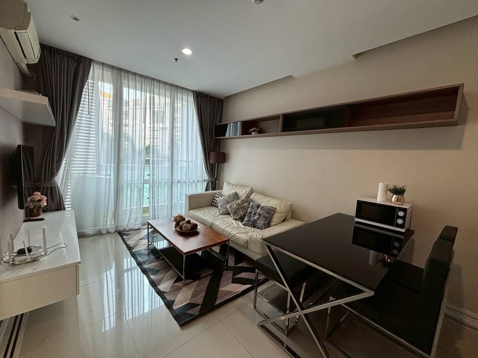 For RentCondoRama9, Petchburi, RCA : 🔥For Rent Now🔥 TC Green Rama 9. Spacious condo with complete furniture, ready to move in. Near BTS Skytrain, in the heart of Rama 9.