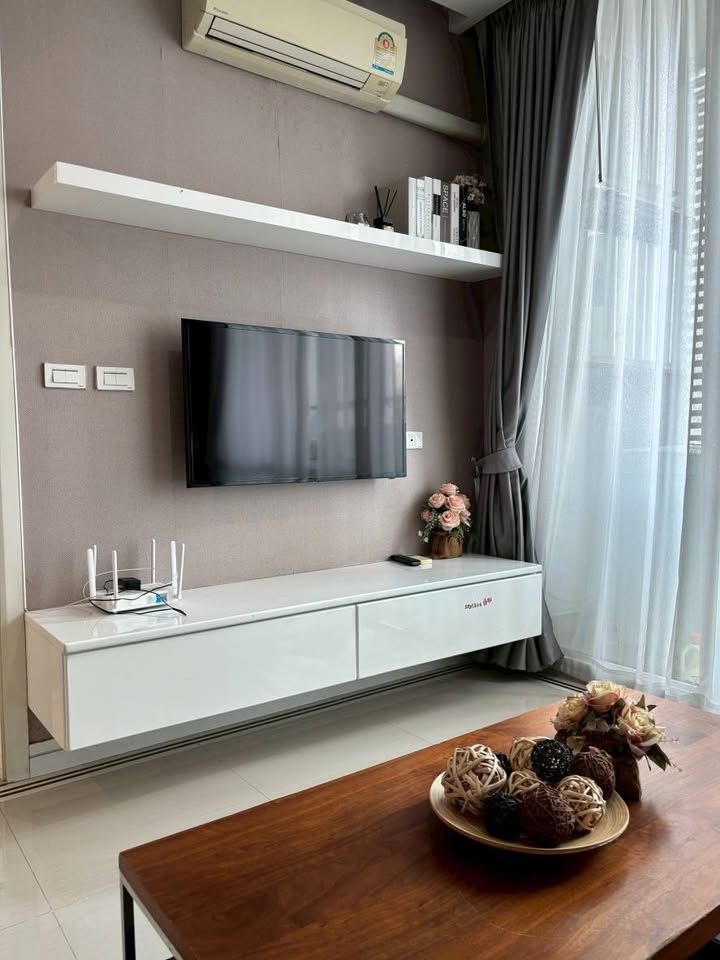 For RentCondoRama9, Petchburi, RCA : 🔥For Rent Now🔥 TC Green Rama 9. Spacious condo with complete furniture, ready to move in. Near BTS Skytrain, in the heart of Rama 9.