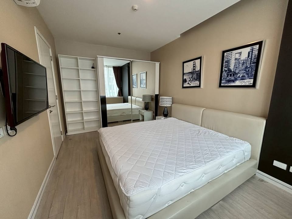 For RentCondoRama9, Petchburi, RCA : 🔥For Rent Now🔥 TC Green Rama 9. Spacious condo with complete furniture, ready to move in. Near BTS Skytrain, in the heart of Rama 9.