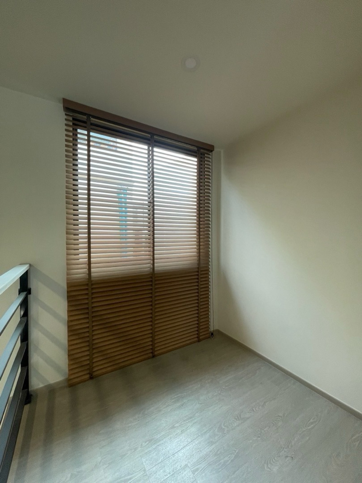 For SaleTownhomeBangna, Bearing, Lasalle : Townhome Altitude Kraf Bangna, corner house, opposite the house is a common garden. Partially decorated ✨