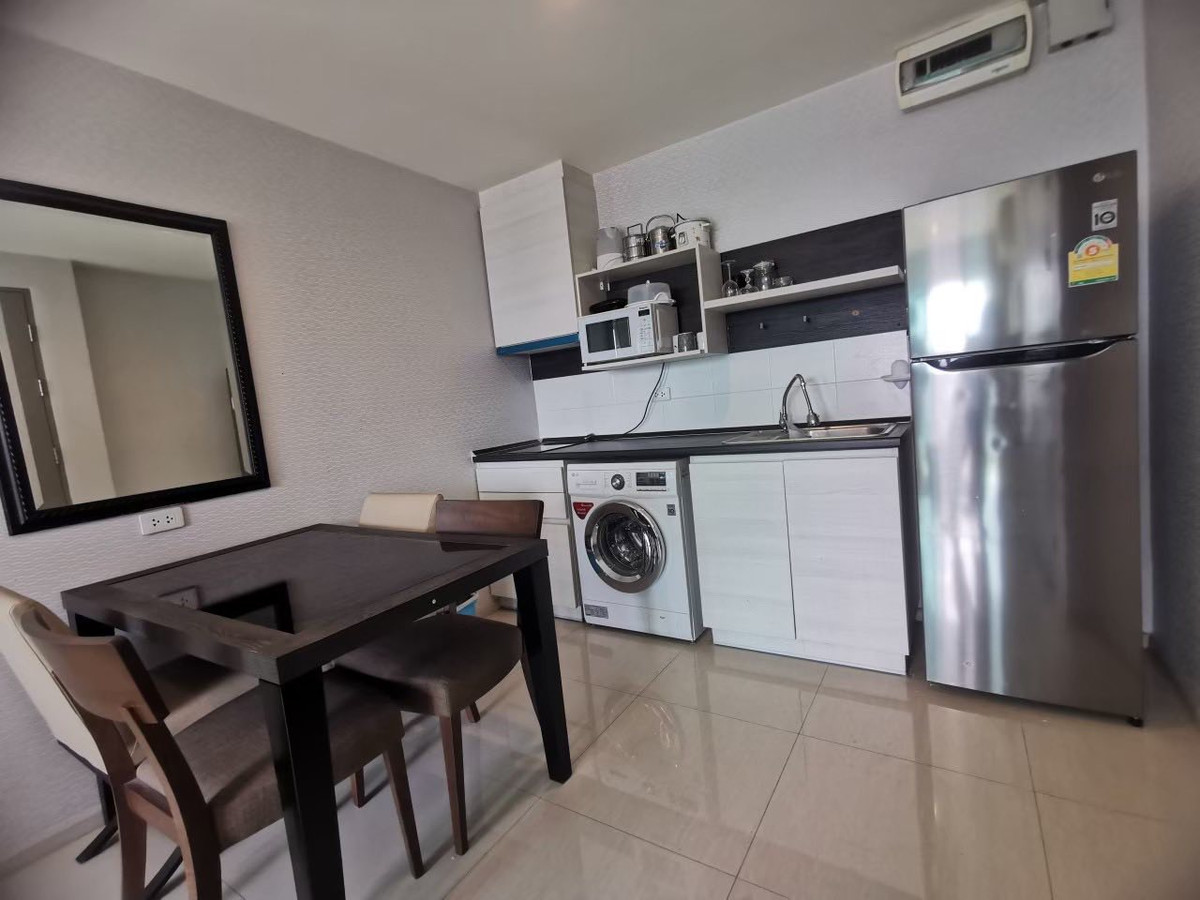 ให้เช่าคอนโดรัชดา ห้วยขวาง : ⚡ Hot Deal - Life Ratchadapisek | 2 Bedroom 2 Bathroom | Fully furnished Only 25k/month 