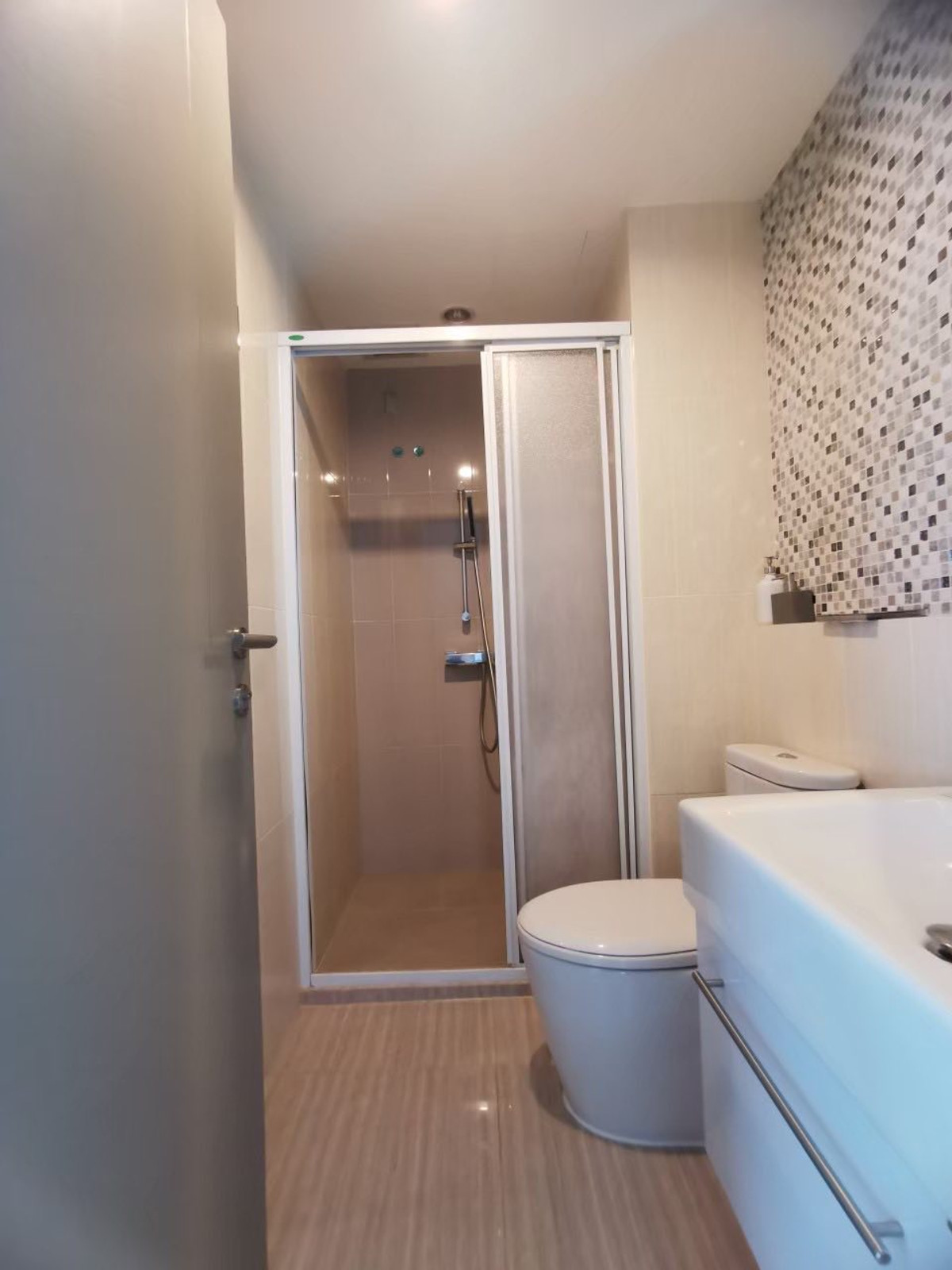 ให้เช่าคอนโดรัชดา ห้วยขวาง : ⚡ Hot Deal - Life Ratchadapisek | 2 Bedroom 2 Bathroom | Fully furnished Only 25k/month 