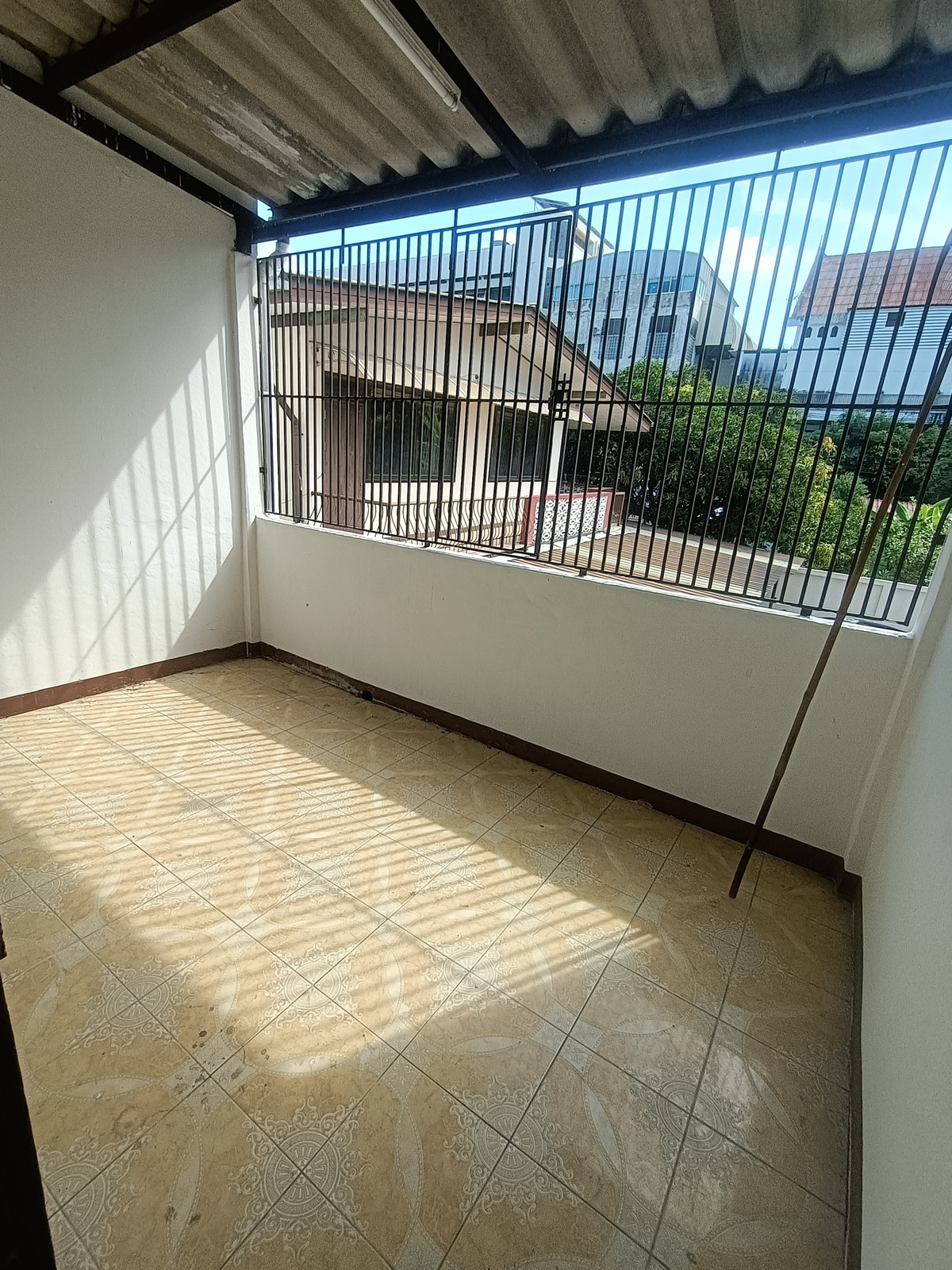 Shop HouseBang kae, Phetkasem : For sale/rent, 3-story commercial building, Phetkasem 38, next to Siam University.