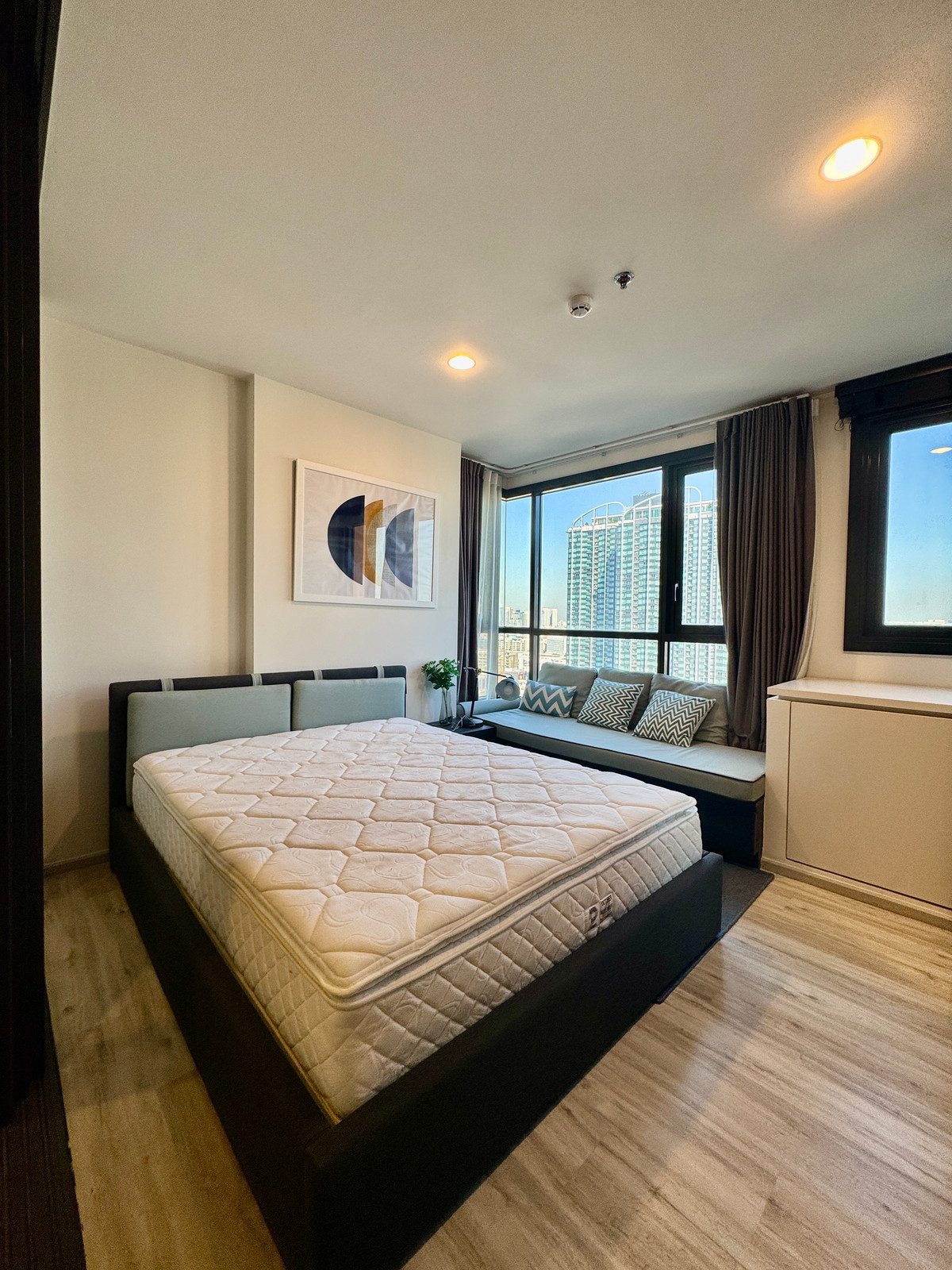 ให้เช่าคอนโดรัชดา ห้วยขวาง : ให้เช่า XT Huai Kwang 1 bedroom - Available for Rent 