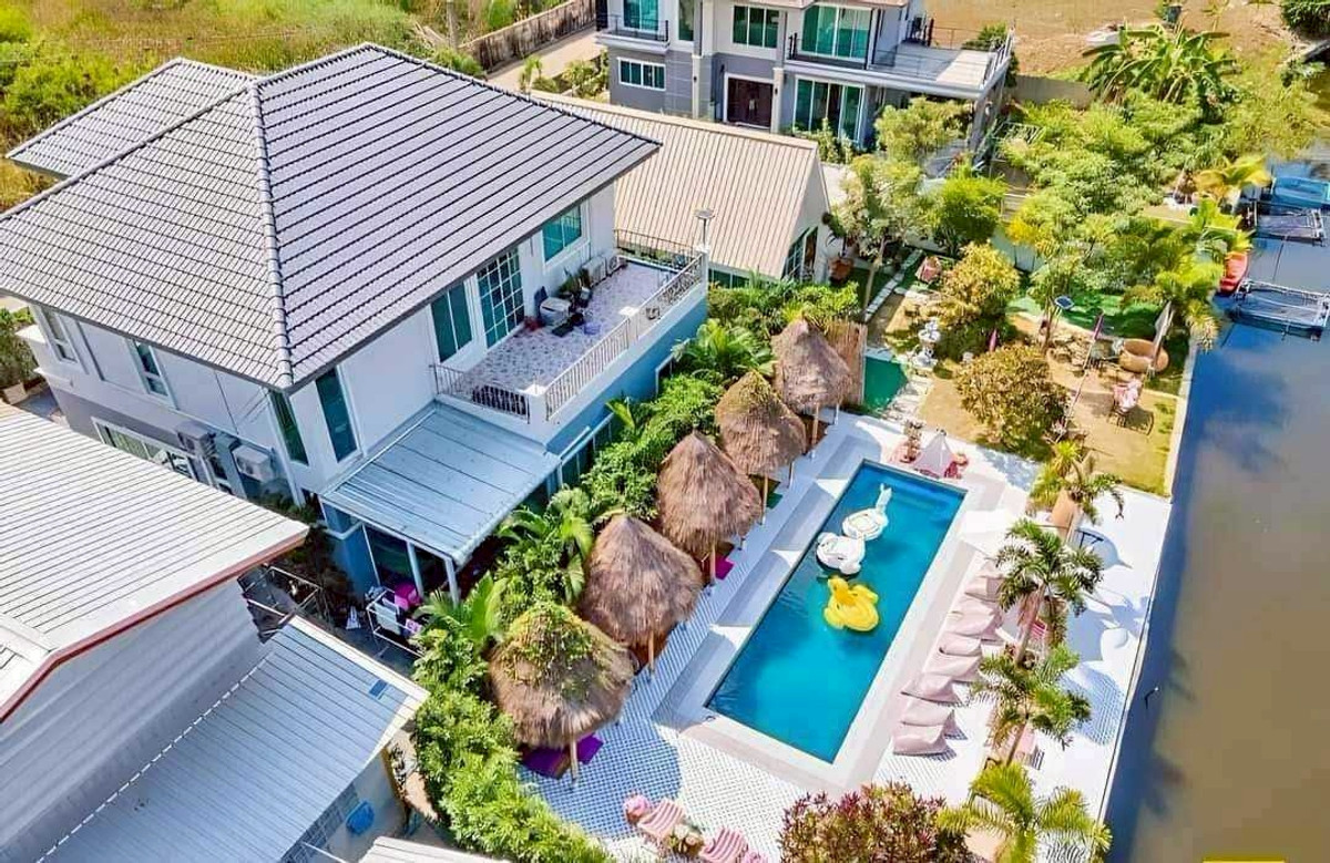 For RentHouseThaphra, Talat Phlu, Wutthakat : LTH14336 – House / Pool Villa for Rent | Ekkachai Lake Ville | Land 286 sq.wah | Usable Area 288 sqm | 4 Beds 3 Baths | Near BTS Wutthakat | 150K/Month | House with swimming pool for rent Ekkachai Lake Ville