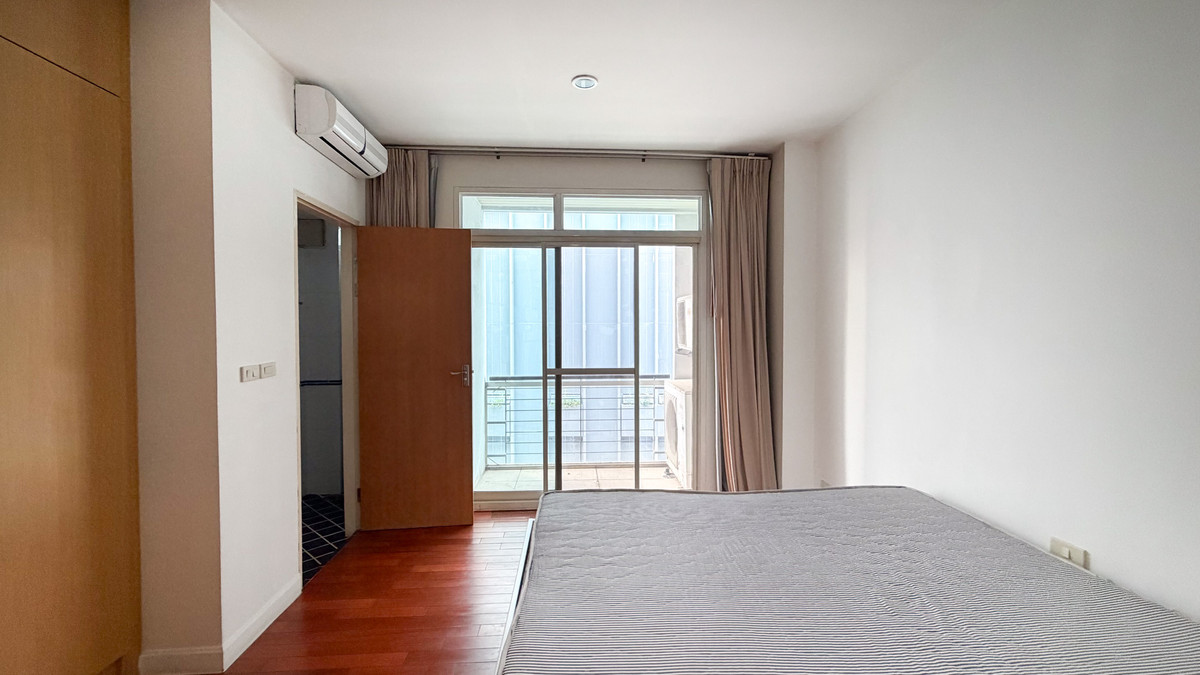For RentSukhumvit, Asoke, Thonglor : The Verandah Sukhumvit 23 | 4 Bed 350 sq.m. Please call: 062-496-6454