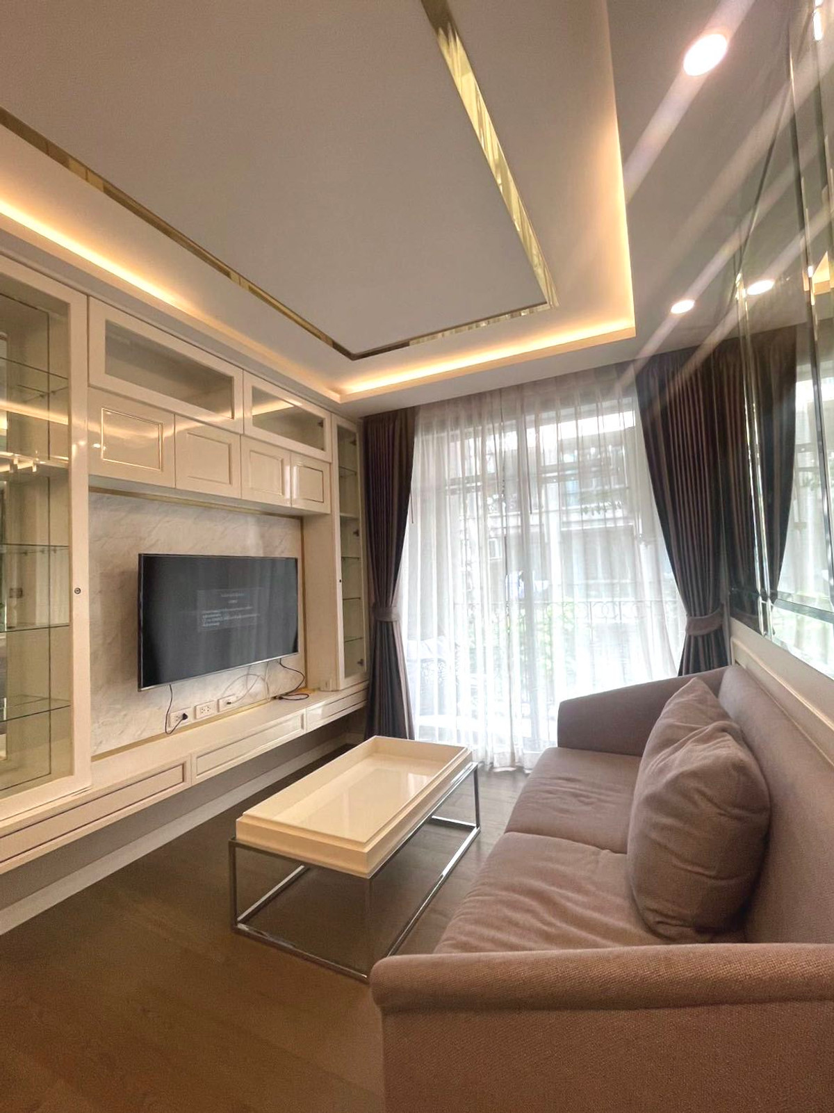 ให้เช่าคอนโดรัชดา ห้วยขวาง : 🏢 Amaranta Residence 🏡