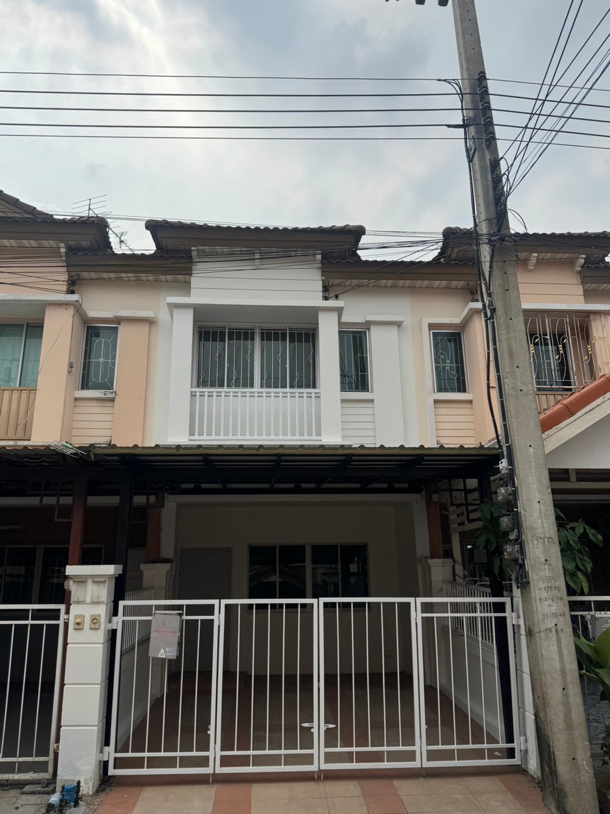 For SaleTownhomePathum Thani,Rangsit, Thammasat : 1.315 million baht Townhouse for sale, The Northern Village, Nova Rangsit 0844277332 / 0881519656