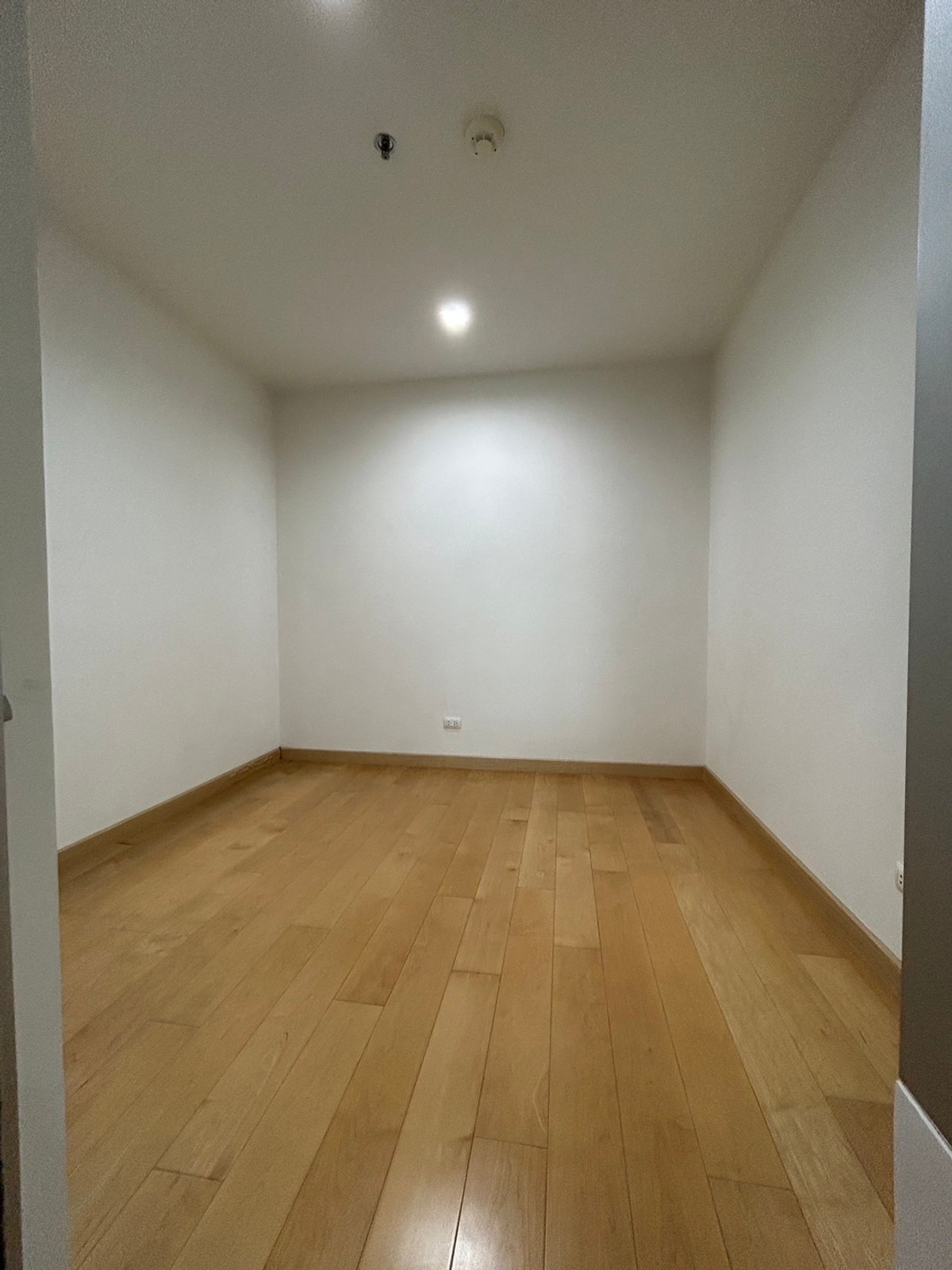 ขายคอนโดสยาม จุฬา สามย่าน : 🏠✨ เวอร์ทิค พระราม 4 – สยาม | ขายคอนโด 2 ห้องนอน (HBH-ST-138)