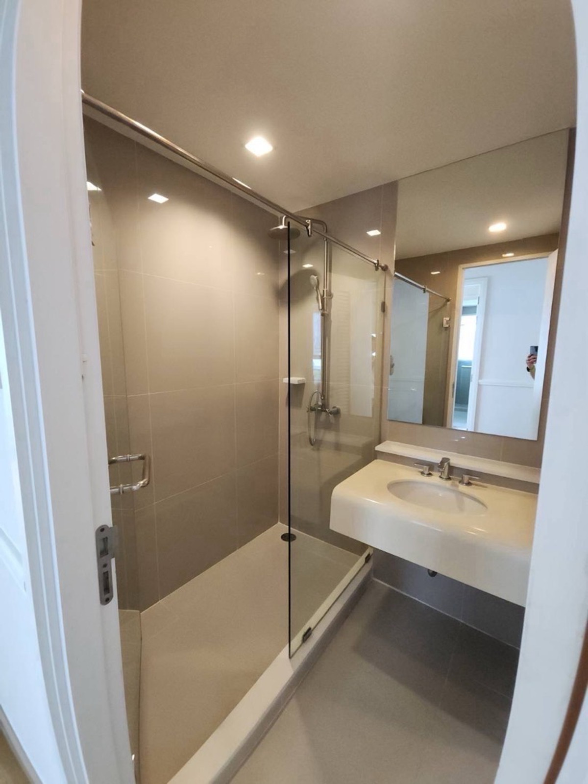 ให้เช่าคอนโดสาทร นราธิวาส : ให่เช่า Ivy Sathorn 10 ☎️ 0912322009