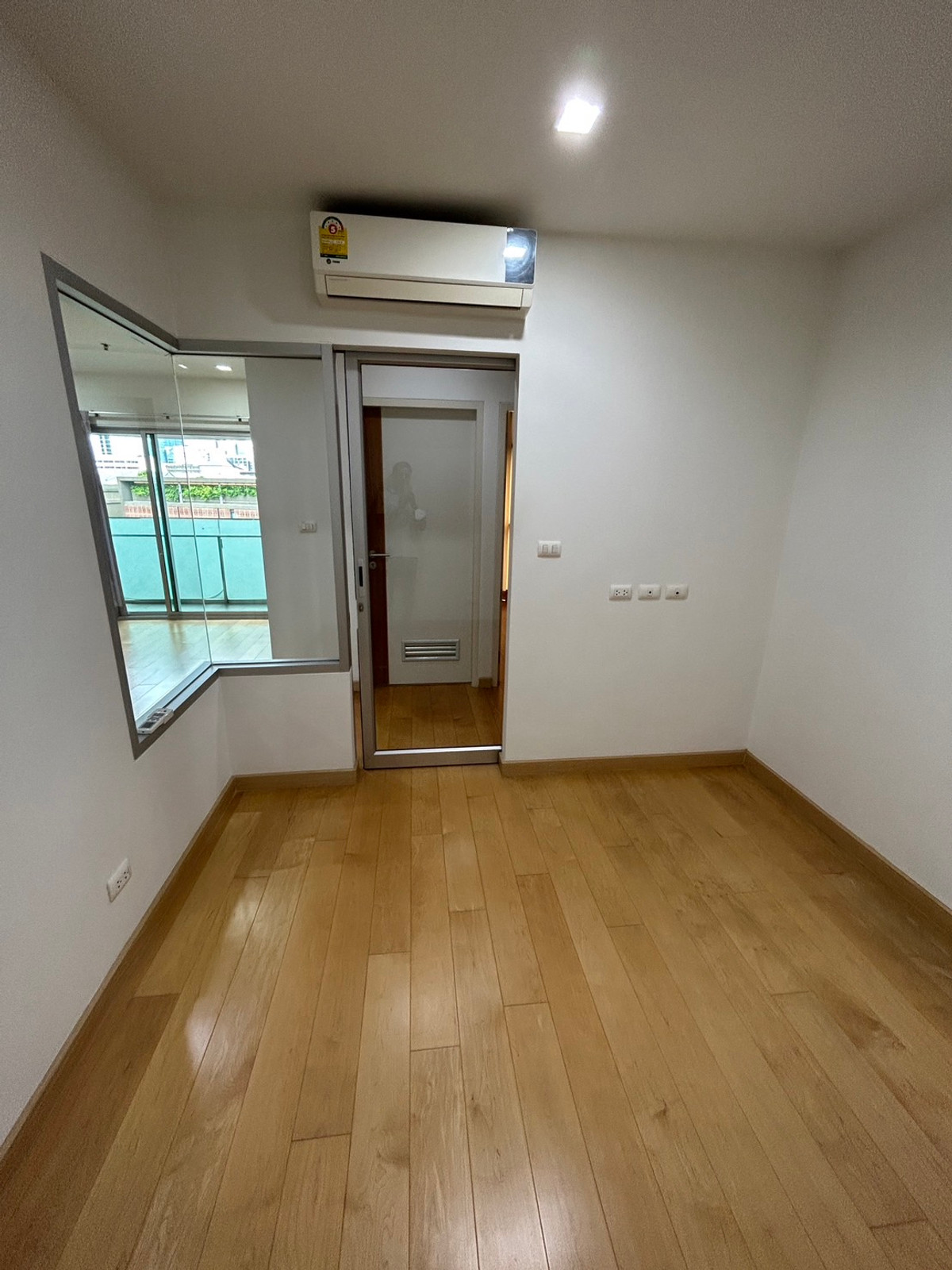 ขายคอนโดสยาม จุฬา สามย่าน : 🏠✨ เวอร์ทิค พระราม 4 – สยาม | ขายคอนโด 2 ห้องนอน (HBH-ST-138)