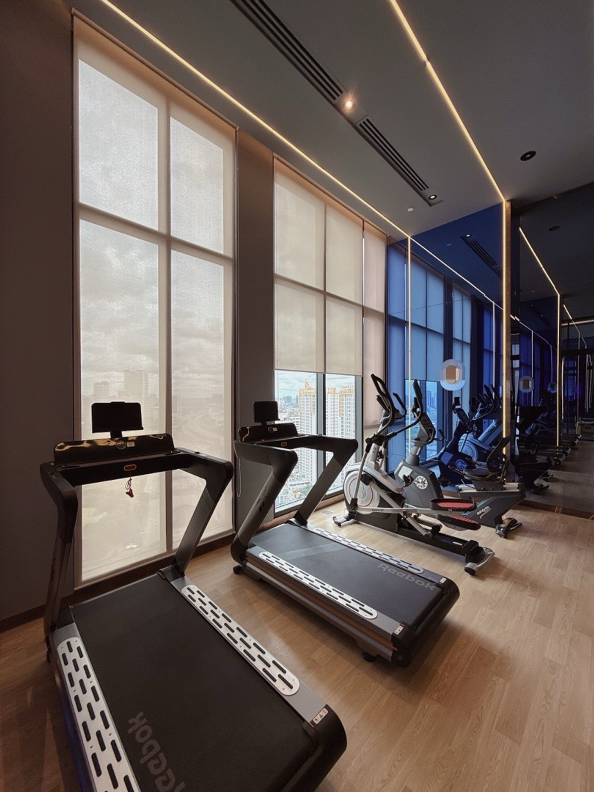 ขายคอนโดพระราม 9 เพชรบุรีตัดใหม่ RCA : 𝐓𝐇𝐄 𝐁𝐀𝐒𝐄 𝐑𝐀𝐌𝐀𝟗 𝐅𝐫𝐞𝐞 เงินดาวน์ 𝐎 บาท ผ่อนสบายๆ 𝟖,𝟗𝟎𝟎/เดือน ฟรีเฟอร์นิเจอร์ ฟรีทุกค่าใช่จ่าย ผ่อนตรงโครงการ 