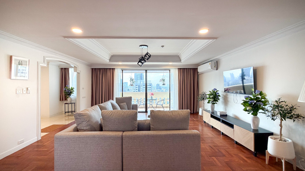 For RentSukhumvit, Asoke, Thonglor : Charan Tower Residences by Aspira, Sukhumvit 43 – Near BTS Phrom Phong Please call: 062-496-6454