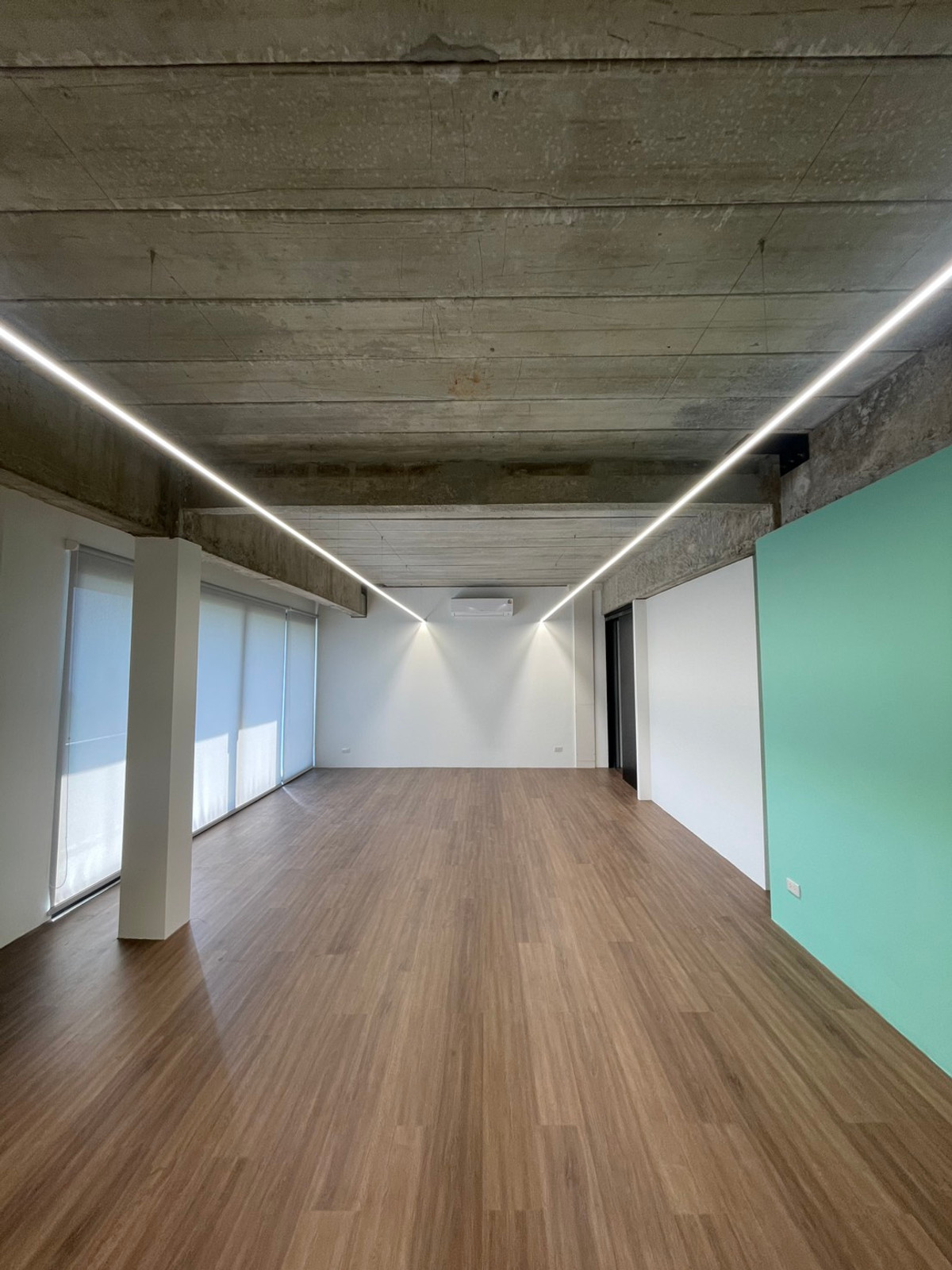 ให้เช่าโฮมออฟฟิศลาดพร้าว เซ็นทรัลลาดพร้าว : ❤️‍🔥ให้เช่าโฮมออฟฟิศ ยูนิต B รีโนเวทใหม่ ขนาด  300 ตร.ม. | สามารถเข้าได้จากรัชดา 32/ลาดพร้าว 35 | พื้นที่ใหม่ยังไม่มีเคยปล่อยเช่า | พร้อมที่ชาร์จรถ EV | ที่จอดรถมากถึง 4 คัน | ใกล้รถไฟฟ้า BTS: รัชโยธิน , พหลโยธิน 24 และ MRT: ลาดพร้าว