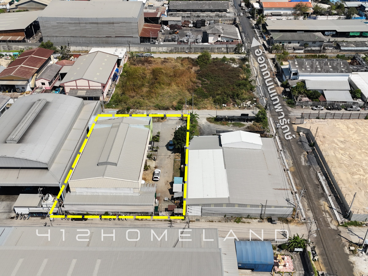 For SaleFactorySamut Prakan,Samrong : Warehouse-factory for sale, 1,500 sq m, area 1-3-49 rai, next to the road on 3 sides, purple layout, water and electricity ready. Large vehicles can enter Bang Sao Thong, Samut Prakan.