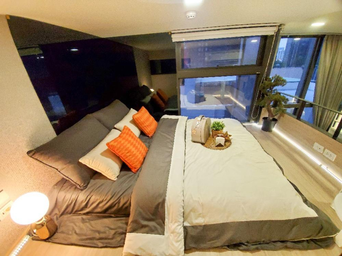 ให้เช่าคอนโดพระราม 9 เพชรบุรีตัดใหม่ RCA : ให้เช่าคอนโด ชีวาทัย เรสซิเดนซ์ อโศก (MRT พระราม 9)  (SA-01) 