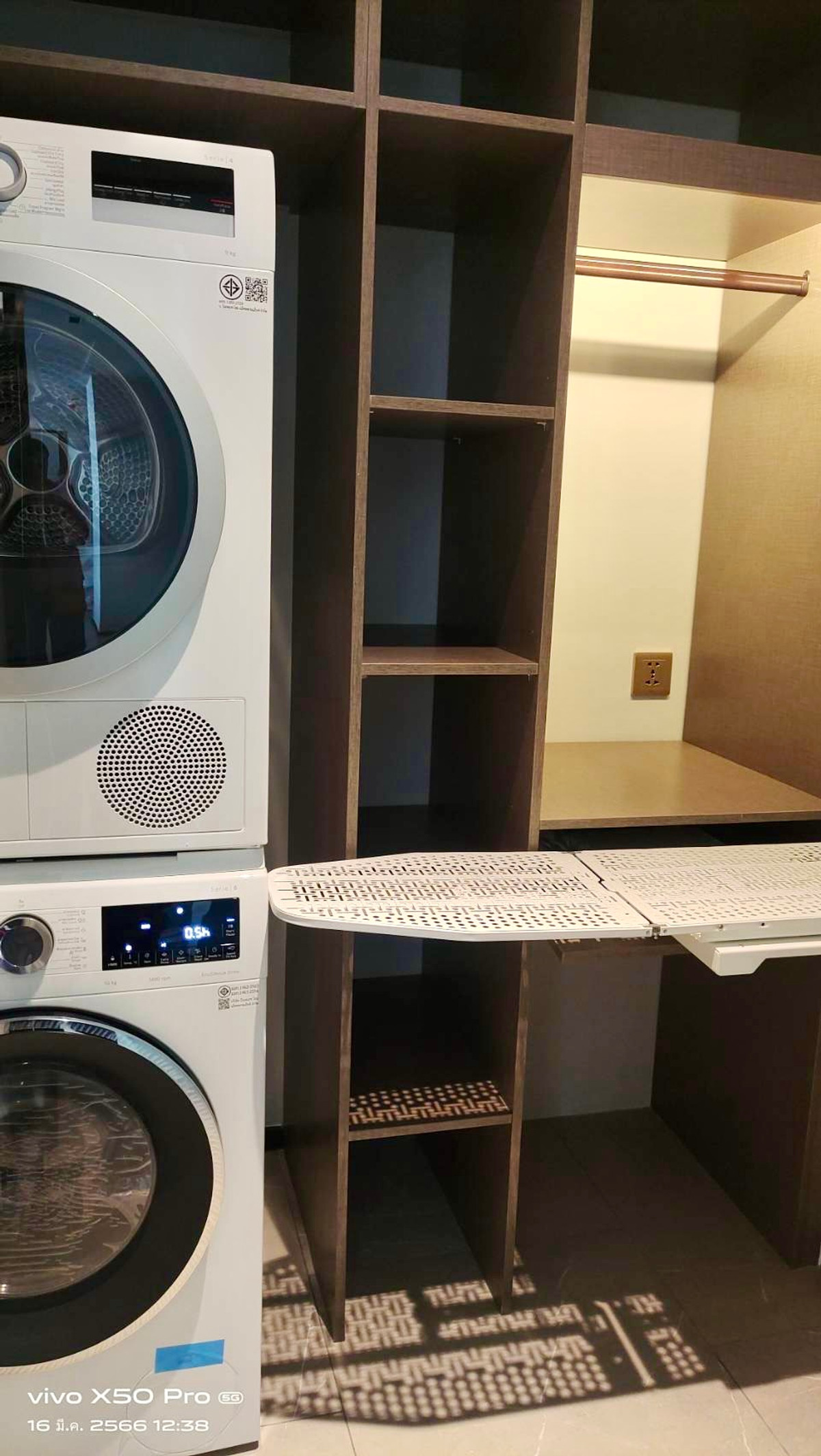 For RentCondoSukhumvit, Asoke, Thonglor : The Reserve Hideaway Sukhumvit 61: 2bed 2bath 7Fl 121.28sqm. 130,000/mth. Am: 0656199198