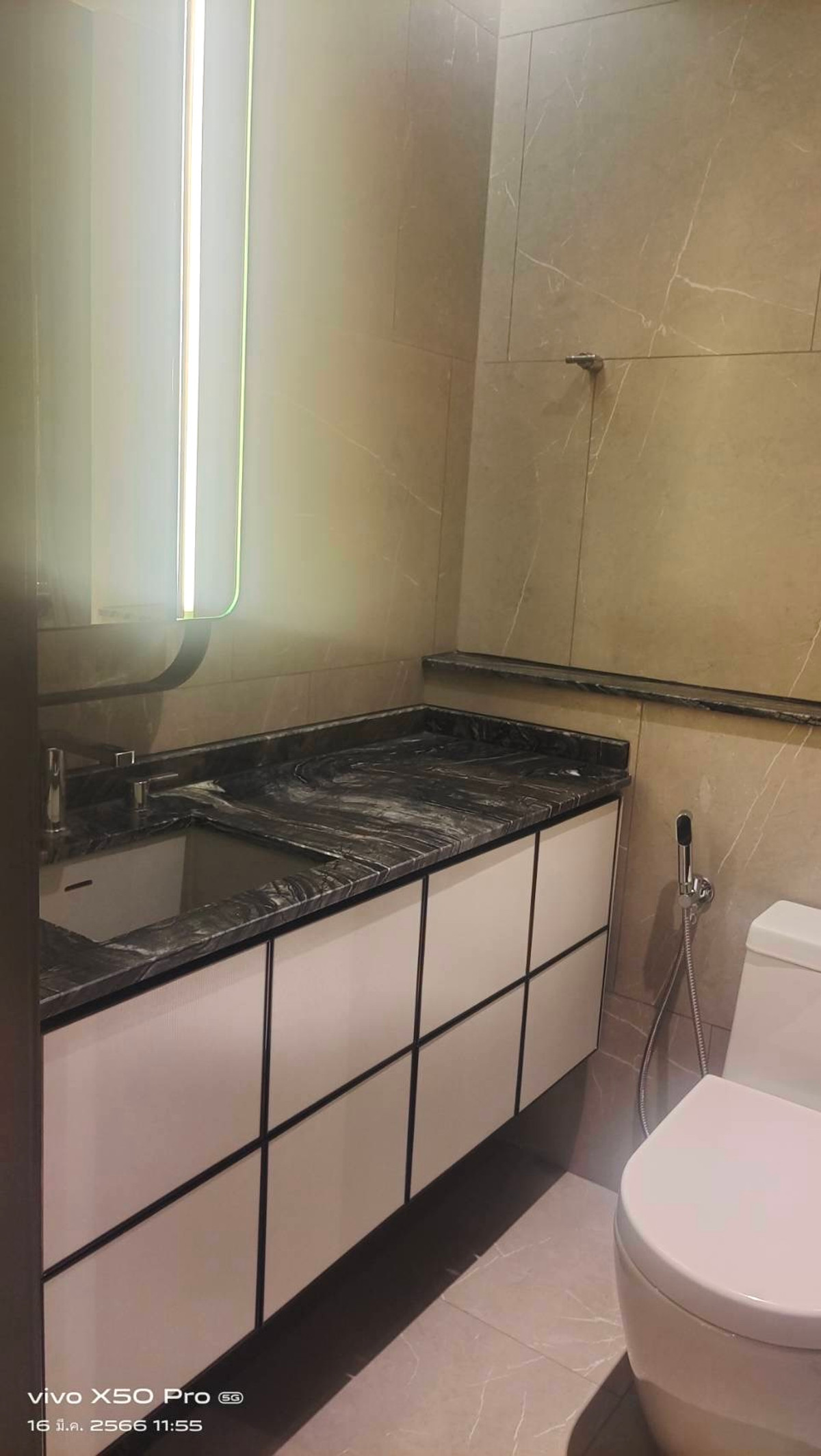 For RentCondoSukhumvit, Asoke, Thonglor : The Reserve Hideaway Sukhumvit 61: 2bed 2bath 7Fl 121.28sqm. 130,000/mth. Am: 0656199198