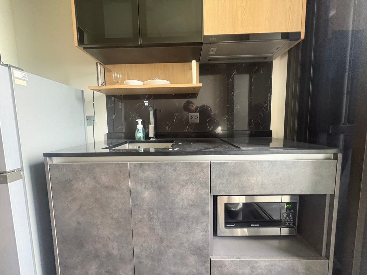 ให้เช่าคอนโดสะพานควาย จตุจักร : ⚡️ถูกที่สุดวิวสวน⚡️The line jatujuk mohchit 35 Sqm Size ใหญ่วิวสวน สัญญา 1 ปี 20,000 🔥สนใจติดต่อพัตเตอร์ 0928895628 ⚡️Line: plustor_ss