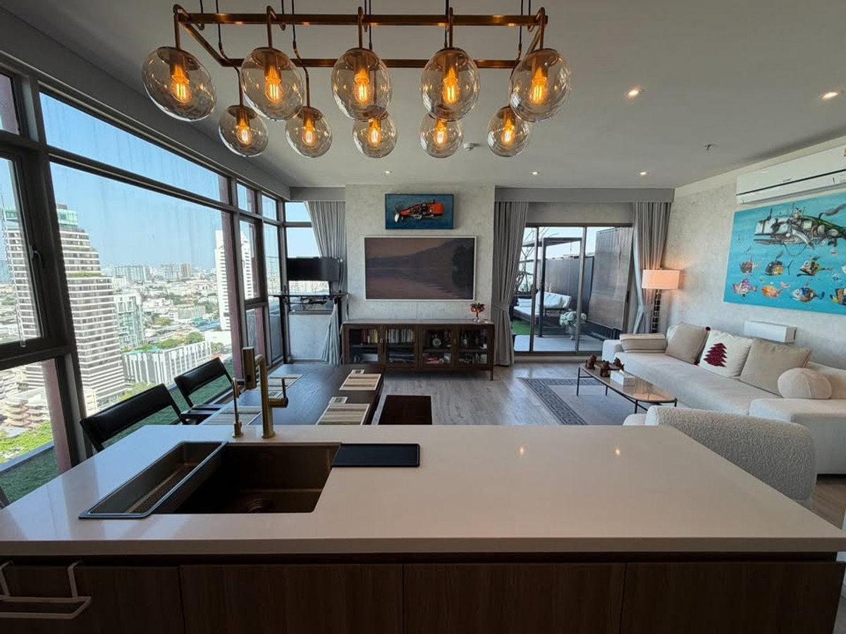 ให้เช่าคอนโดสุขุมวิท อโศก ทองหล่อ : ริทึ่ม เอกมัย เอสเตท