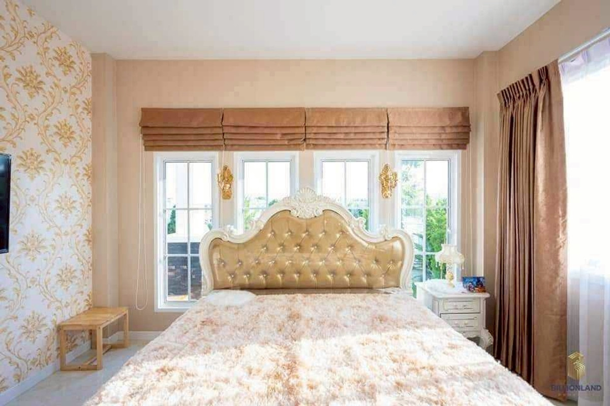 For RentHouseThaphra, Talat Phlu, Wutthakat : LTH14336 – House / Pool Villa for Rent | Ekkachai Lake Ville | Land 286 sq.wah | Usable Area 288 sqm | 4 Beds 3 Baths | Near BTS Wutthakat | 150K/Month | House with swimming pool for rent Ekkachai Lake Ville