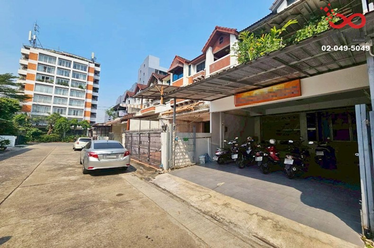 ขายโฮมออฟฟิศพระราม 9 เพชรบุรีตัดใหม่ RCA : ขายโฮมออฟฟิศ ถนนพระราม 9 ใกล้ทางด่วนศรีรัช  ห้วยขวาง 34 ตรว.3 ชั้น ใกล้ทางด่วน