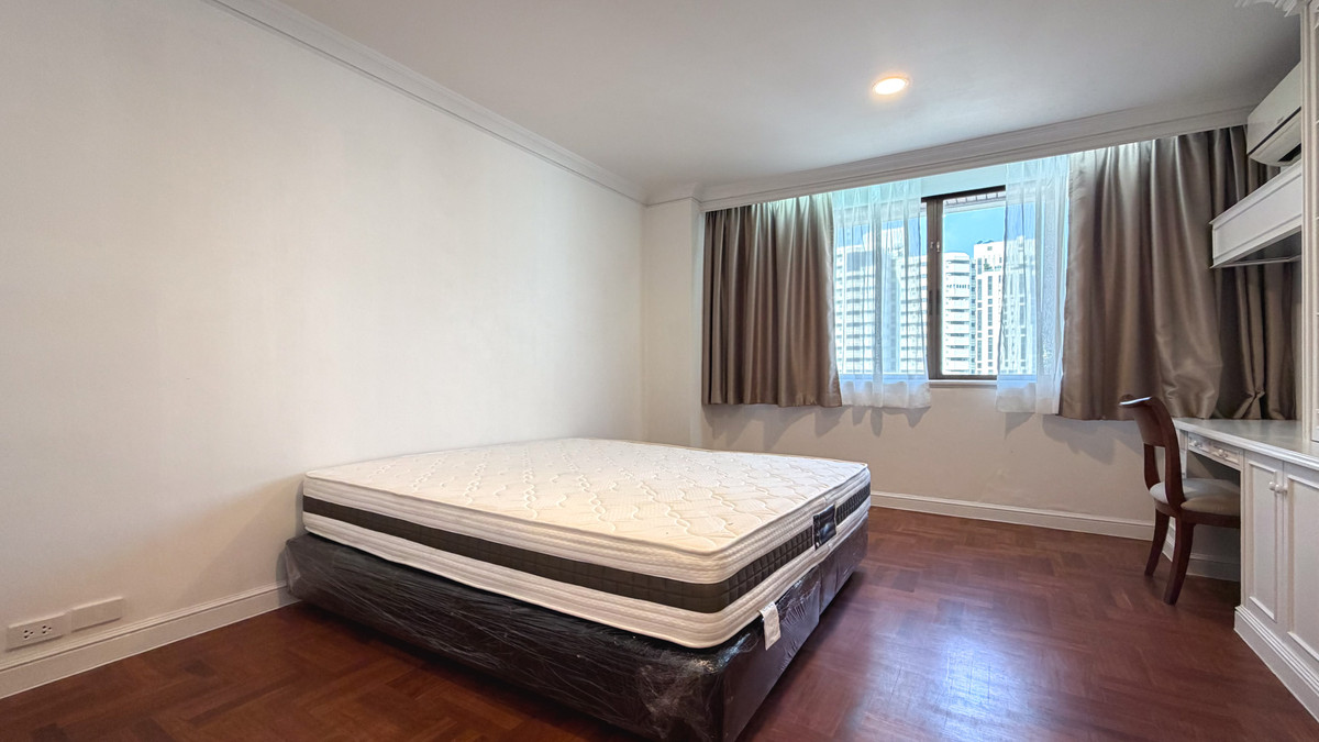 For RentSukhumvit, Asoke, Thonglor : Charan Tower Residences by Aspira, Sukhumvit 43 – Near BTS Phrom Phong Please call: 062-496-6454