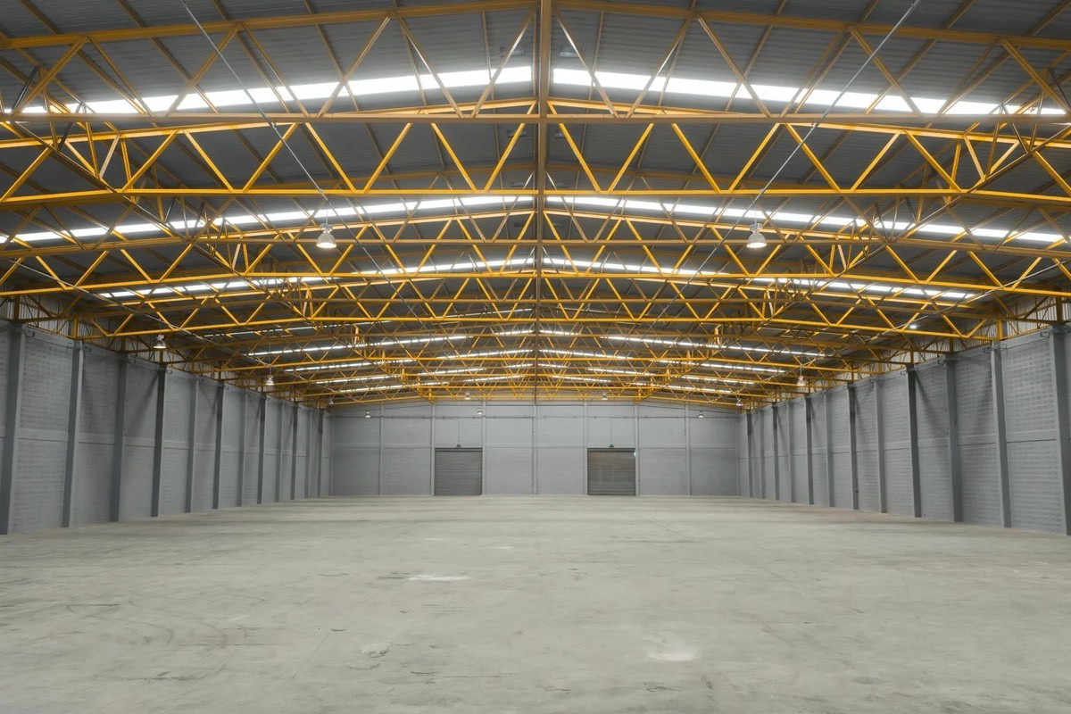 For RentWarehouseSamut Prakan,Samrong : For rent 🏗️🚢⚓️ Warehouse 3,600 sq m. and pier, Samrong, Pu Chao Saming Phrai Rd. (Next to the Chao Phraya River) Complete in one place 📦🇨🇳 Warehouse with port.