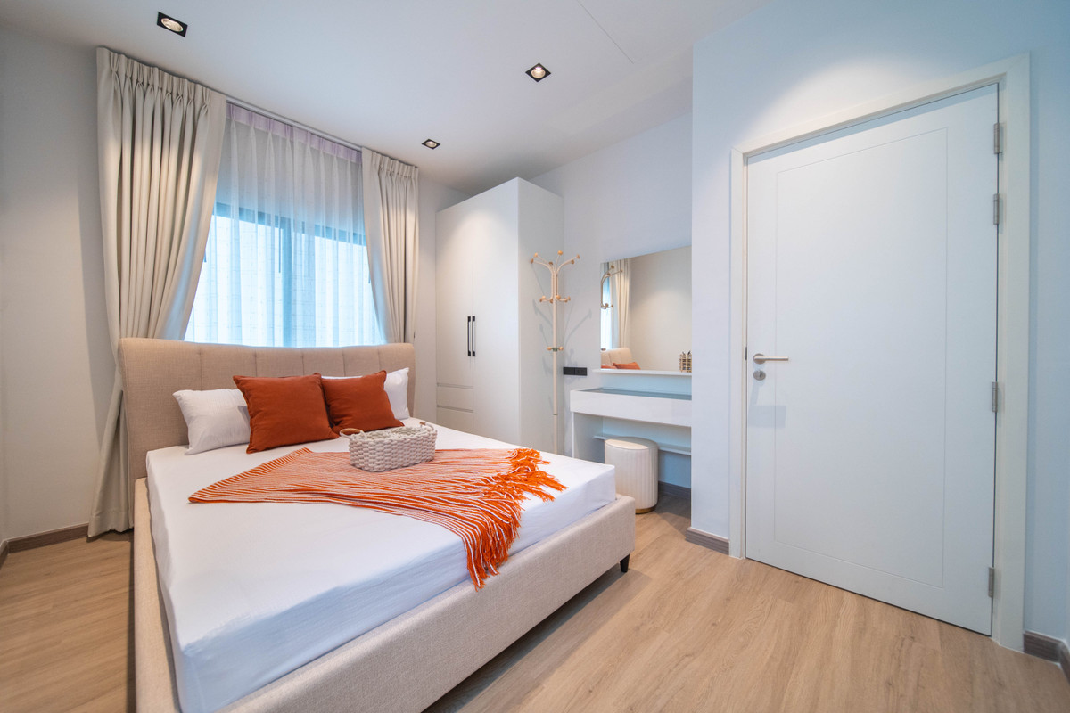 ให้เช่าบ้านพระราม 9 เพชรบุรีตัดใหม่ RCA : ให้เช่าทาวน์เฮาส์ 89 Residence Ratchada-Rama 9 4ชั้น 4ห้องนอน ตกแต่งสวย เฟอร์นิเจอร์ครบ ใกล้ SISB International School