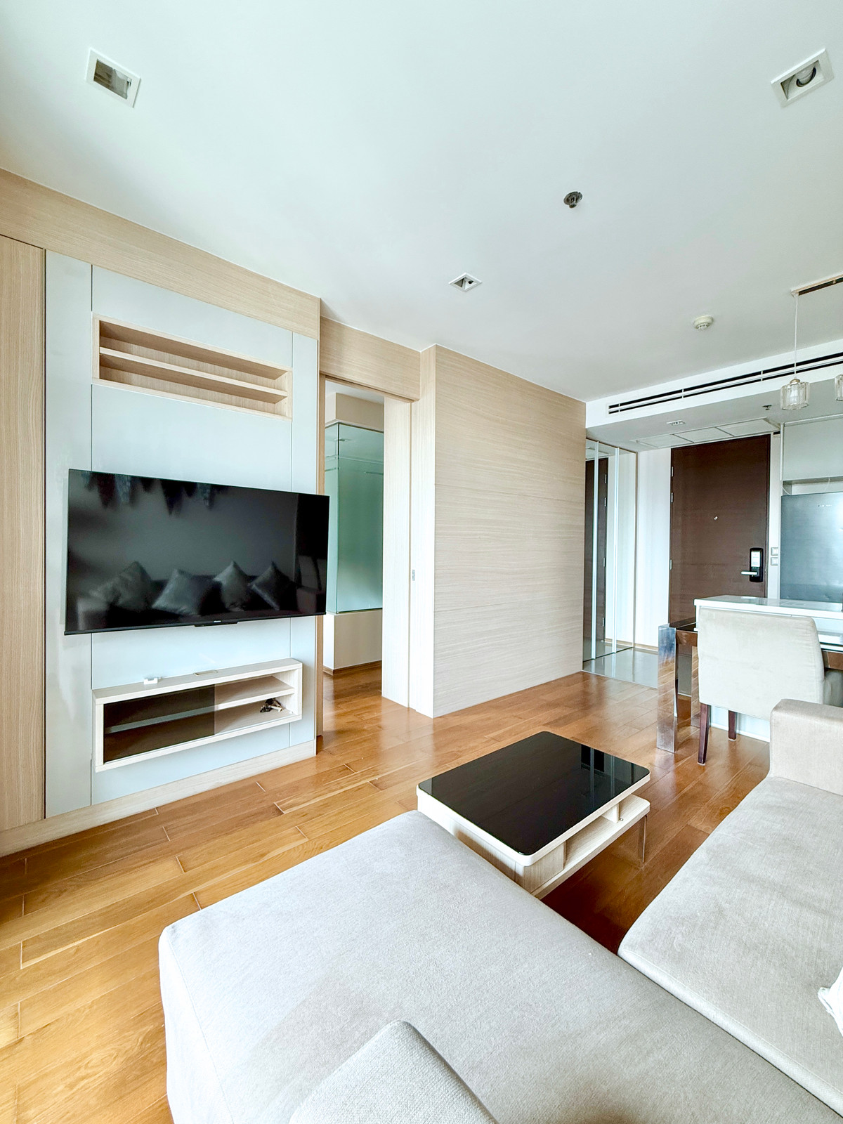 ให้เช่าคอนโดพระราม 9 เพชรบุรีตัดใหม่ RCA : 🚀  The Address Asoke - 46ตรม. 1นอน1น้ำ ชั้นสูง ห้องเนี้ยบกริบ 092-545-6151 (ทีม)