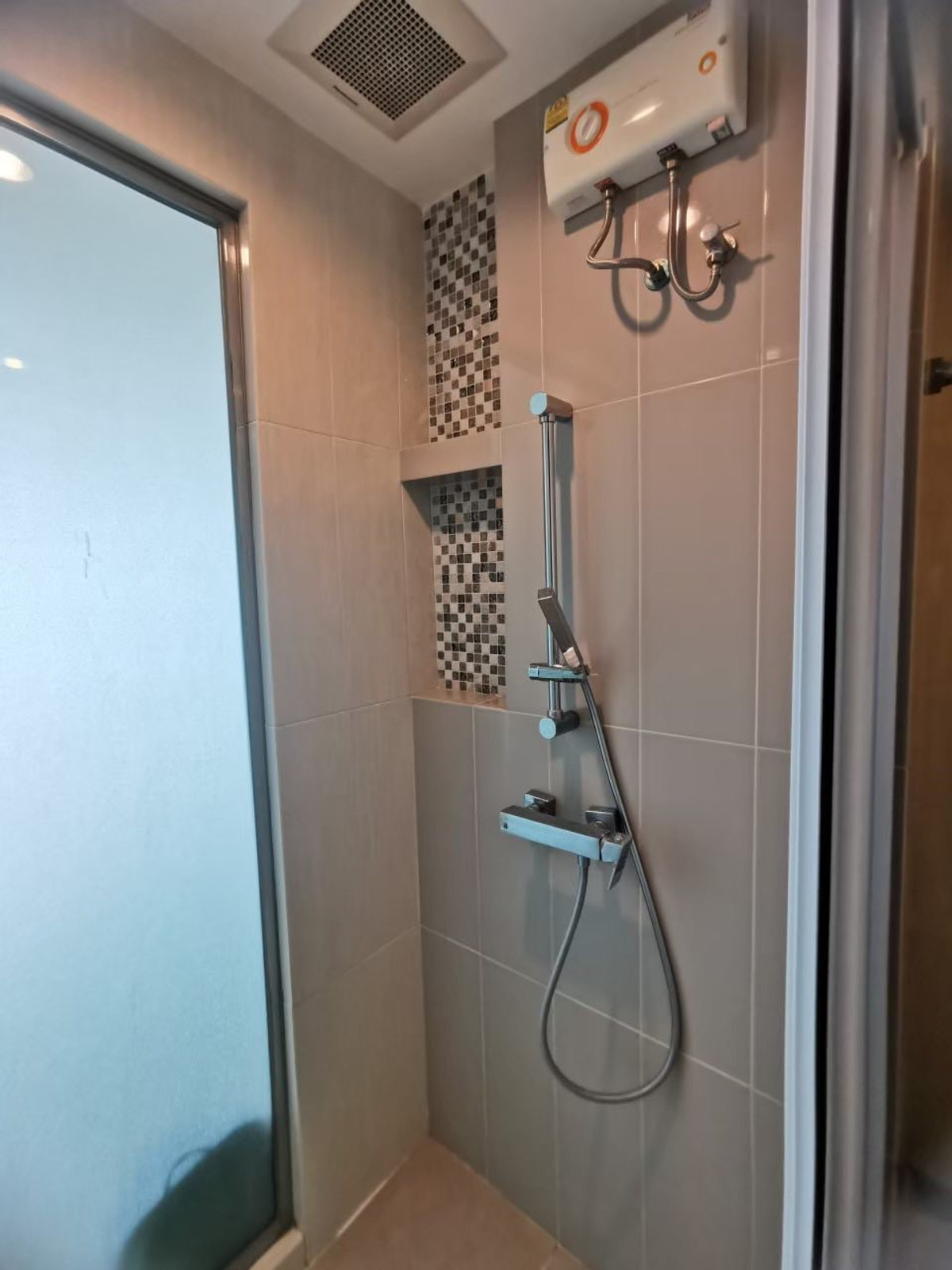 ให้เช่าคอนโดรัชดา ห้วยขวาง : ⚡ Hot Deal - Life Ratchadapisek | 2 Bedroom 2 Bathroom | Fully furnished Only 25k/month 