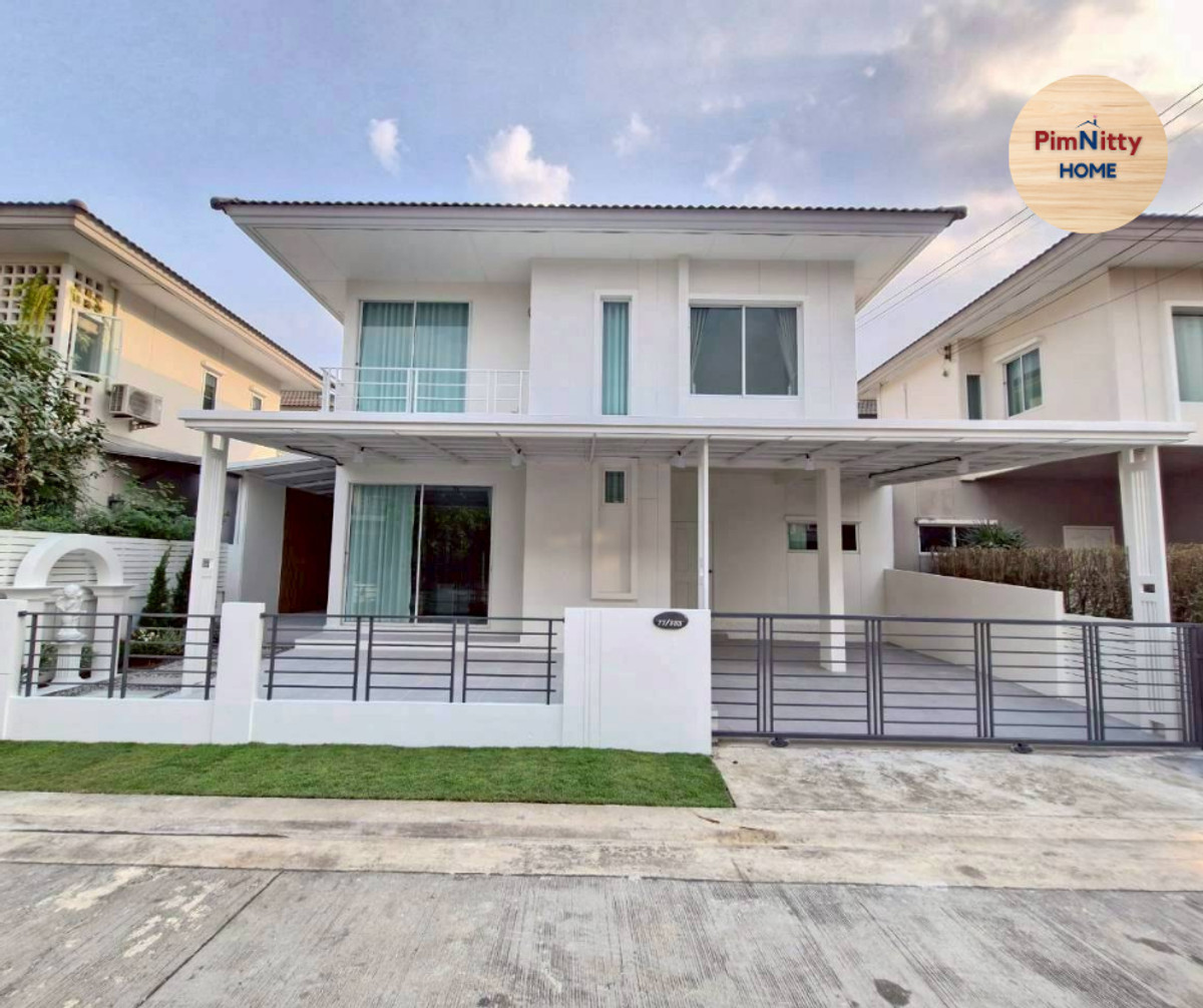 For SaleNawamin, Ramindra : 🔴2-storey semi-detached house, detached house style Completely beautifully renovated, ready to move in, decorated in a warm style, wood and white tones, complete with furniture. #The Trust Village Kanchanaphisek-Hathairat can be entered and exited on 2 si
