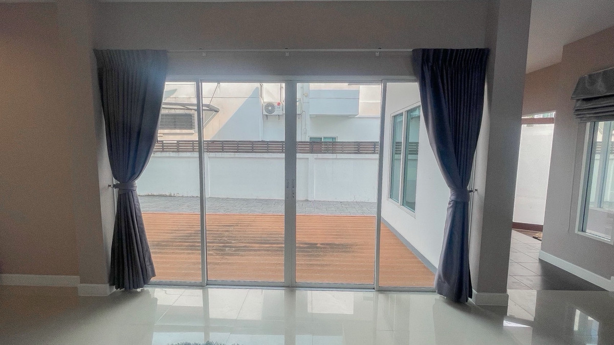 ให้เช่าบ้านพัฒนาการ ศรีนครินทร์ : ให้เช่าบ้านเดี่ยว Nirvana beyond lite rama-9 ( เนอวานา บียอนด์ ไลท์ พระราม 9 )
🛏️ 3 ห้องนอน 🛁 3 ห้องน้ำ 🚗 2 ที่จอดรถ ขนาด 59 ตรว. พื้นที่ใช้สอย 225 ตรม. ✨ ราคา 45,000 บาท ✨ 
