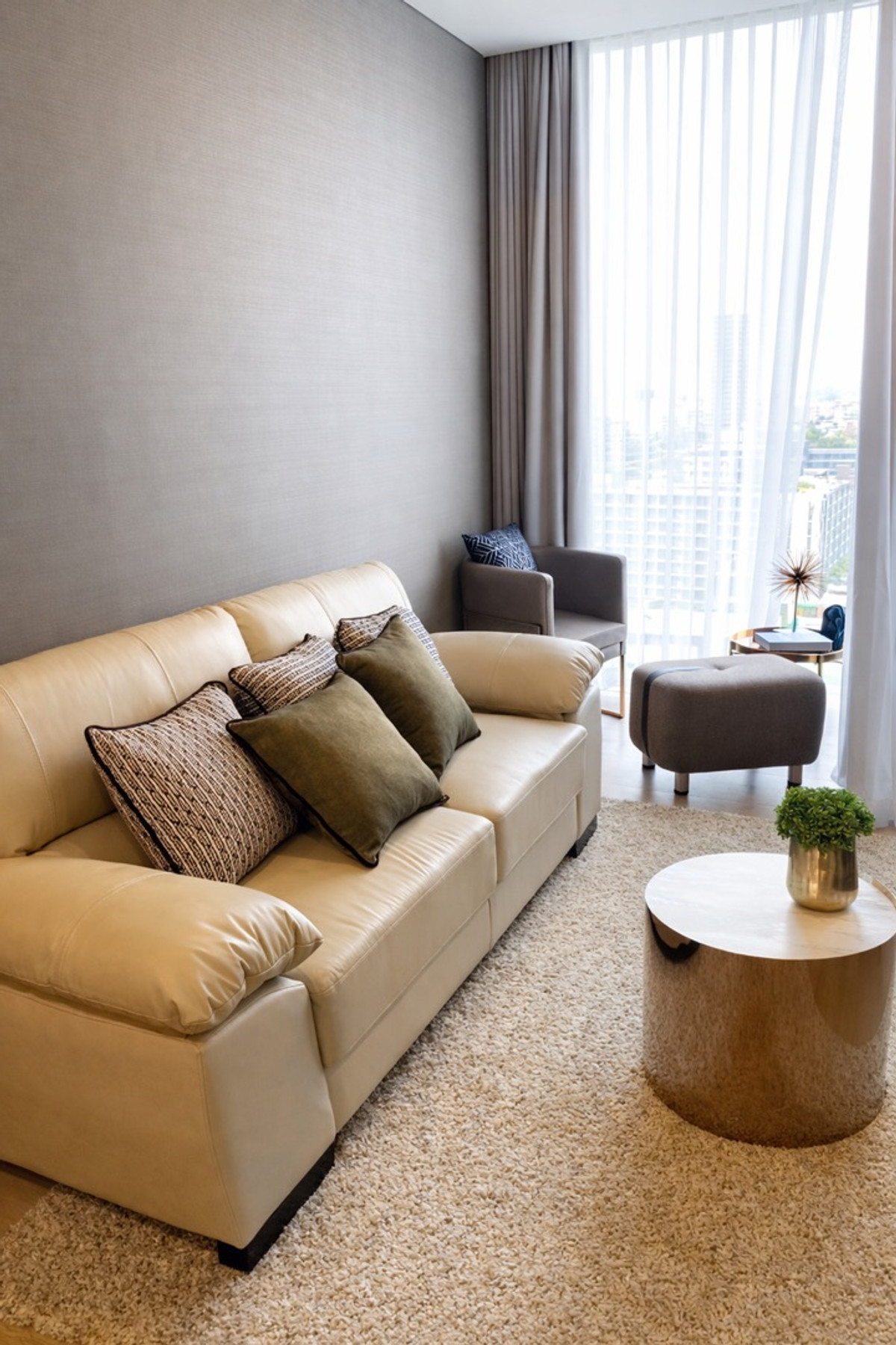 For RentCondoKhlongtoei, Kluaynamthai : 🔥 Rare Unit! Large room for rent, Siamese Exclusive 42, near BTS Ekkamai, only 130 m.