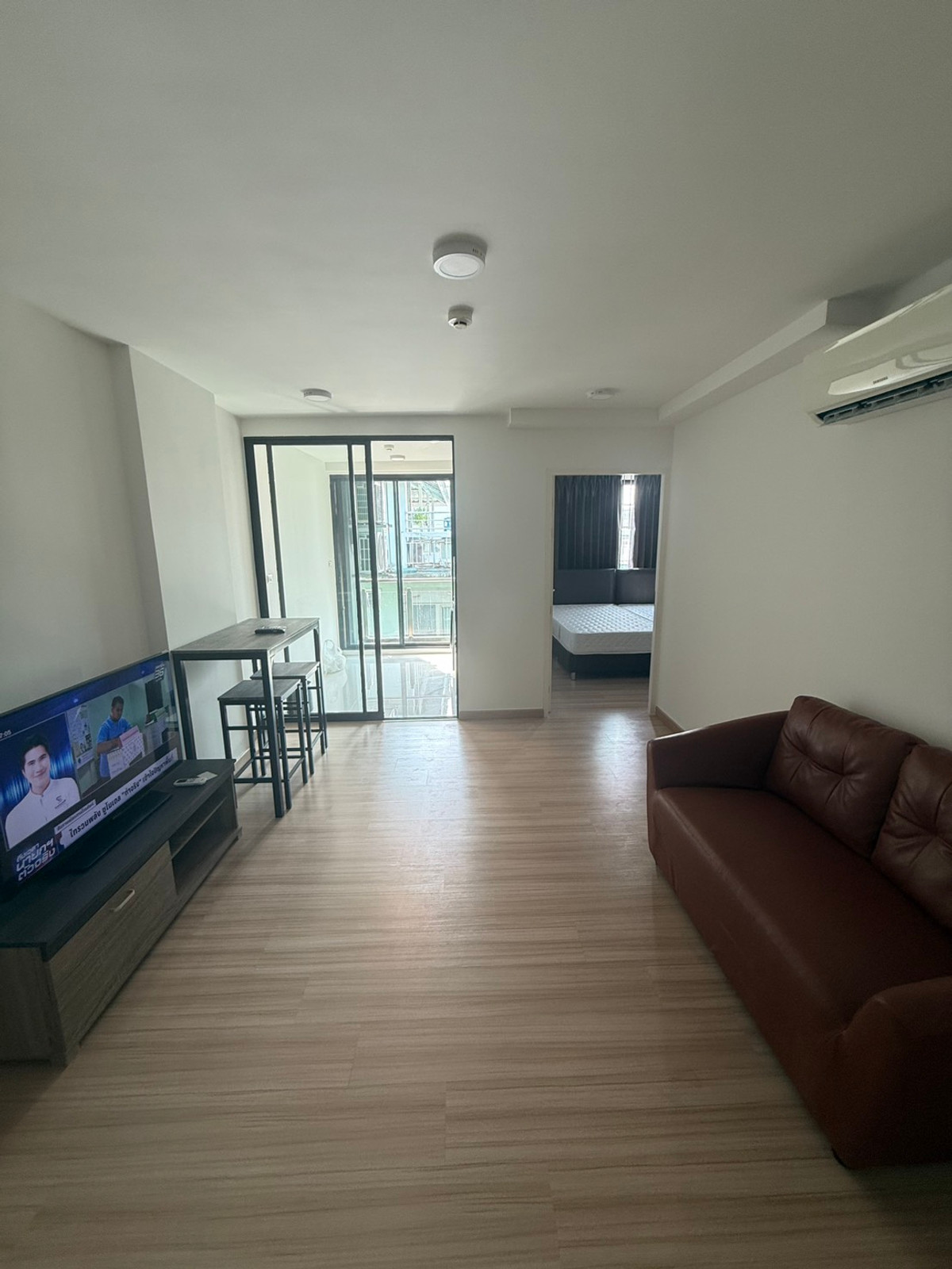 For RentCondoPinklao, Charansanitwong : 🏡 Condo for rent, new condition. The owner is rarely around 📍 Chateau In Town Pinklao near MRT Bang Yi Khan, convenient travel.