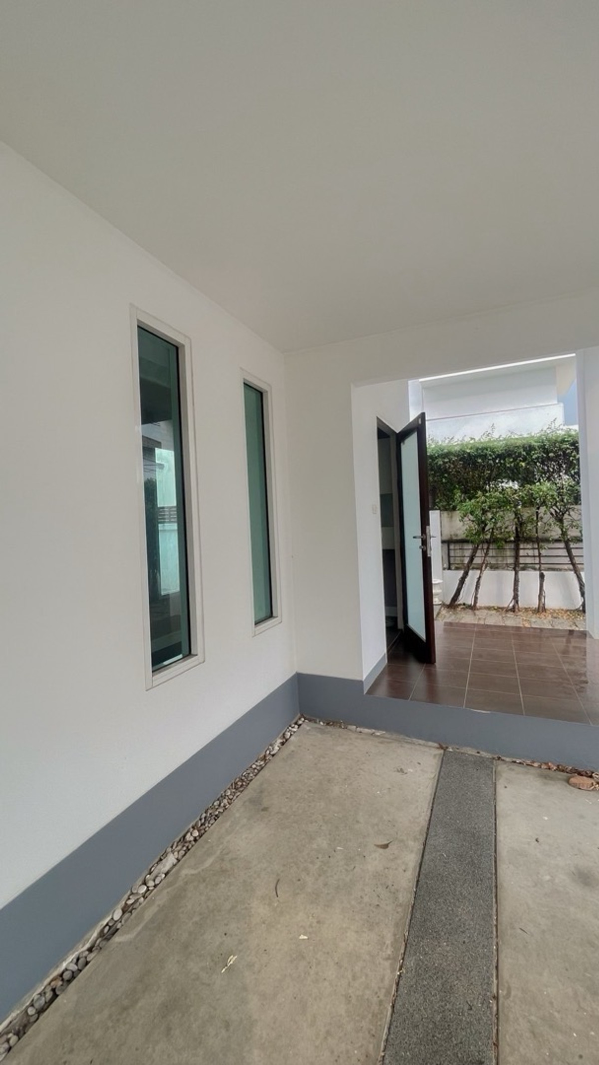 ให้เช่าบ้านพัฒนาการ ศรีนครินทร์ : ให้เช่าบ้านเดี่ยว Nirvana beyond lite rama-9 ( เนอวานา บียอนด์ ไลท์ พระราม 9 )
🛏️ 3 ห้องนอน 🛁 3 ห้องน้ำ 🚗 2 ที่จอดรถ ขนาด 59 ตรว. พื้นที่ใช้สอย 225 ตรม. ✨ ราคา 45,000 บาท ✨ 
