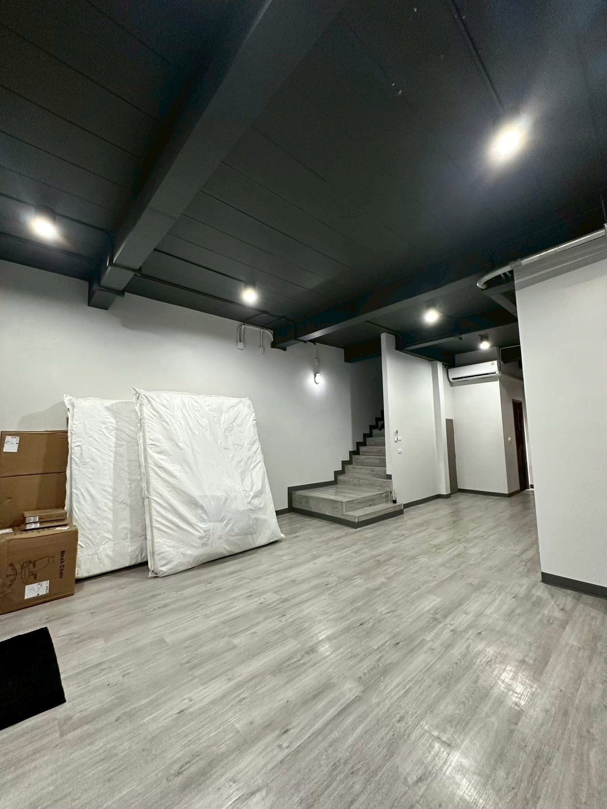 For RentHome OfficeOnnut, Udomsuk : Home office for rent Modern loft style sukhumvit 77 onnut ( SPSEVE1691 )