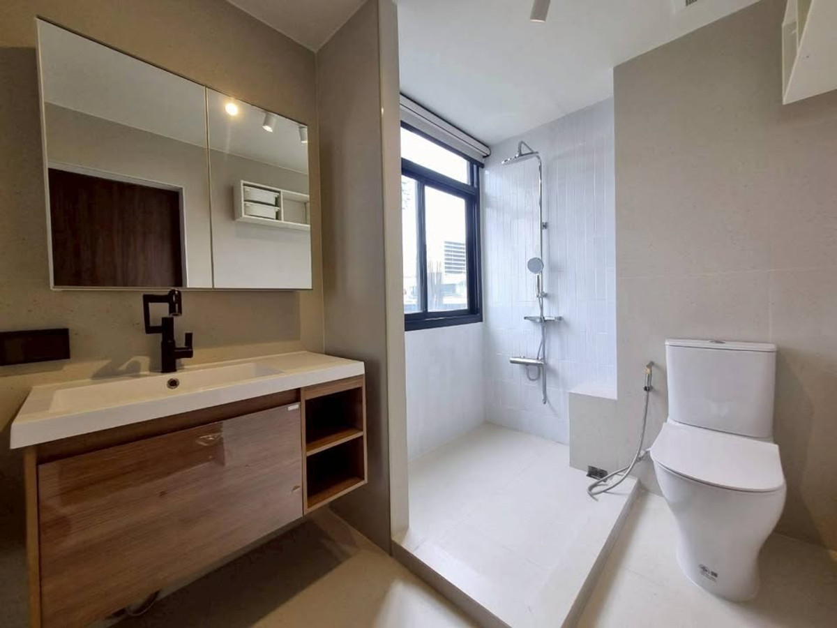 ขายคอนโดสีลม ศาลาแดง บางรัก : 🏠✨ กรีนพอยท์ สีลม | ขายคอนโด 2 ห้องนอน (HBH-ST-143)