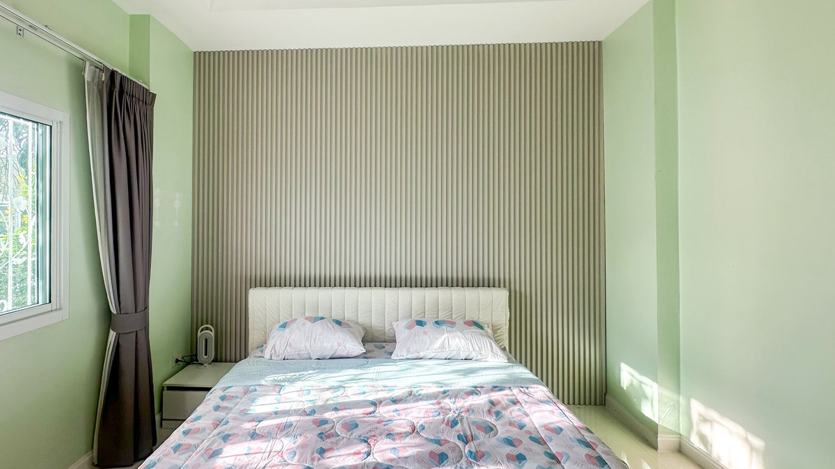 ให้เช่าบ้านพัทยา บางแสน ชลบุรี สัตหีบ : ให้เช่าบ้านเดี่ยวหลังมุม 62 ตรารางวา 3 ห้องนอน 2 ห้องน้ำ ใกล้โรงเรียนนานาชาติรีเจ้นท์ พัทยา | 30,000 / เดือน 