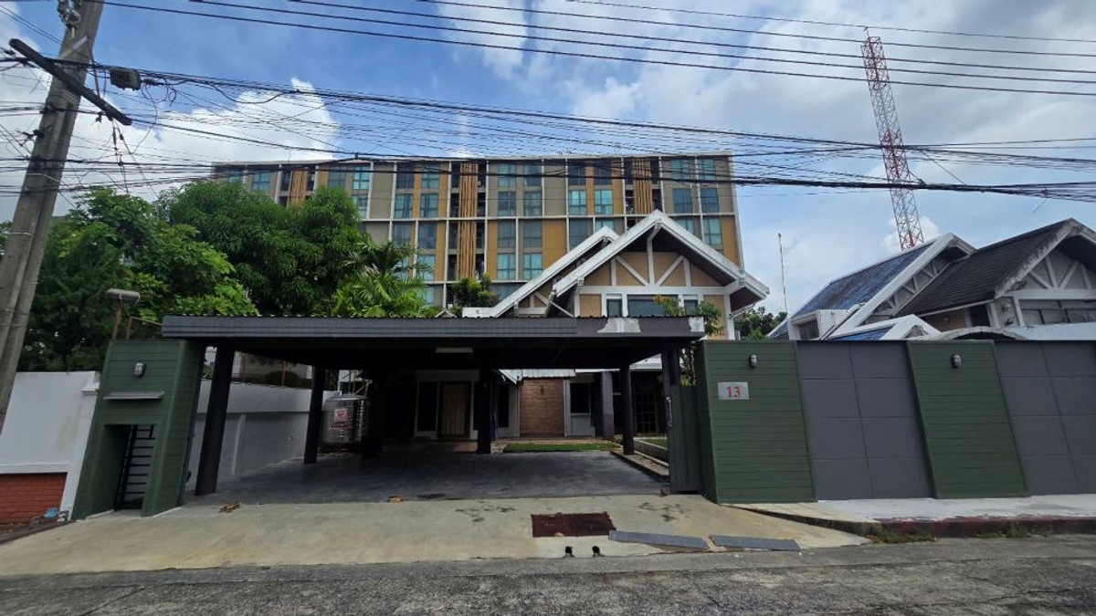 ขายบ้านโชคชัย4 ลาดพร้าว71 : ขายบ้านเดี่ยว 2 ชั้น ซ.ลาดพร้าววังหิน 66 ทำเลดี เดินทางสะดวก ใกล้ MRT สถานีลาดพร้าว 