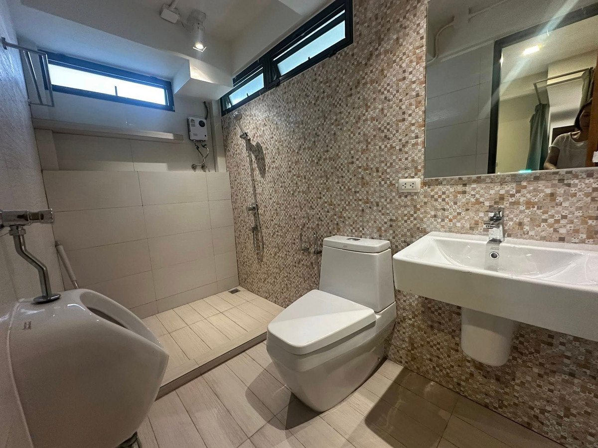 For RentHouseSukhumvit, Asoke, Thonglor : Detached house for rent  Sukhumvit Ekamai ( SPSEVE1698 )