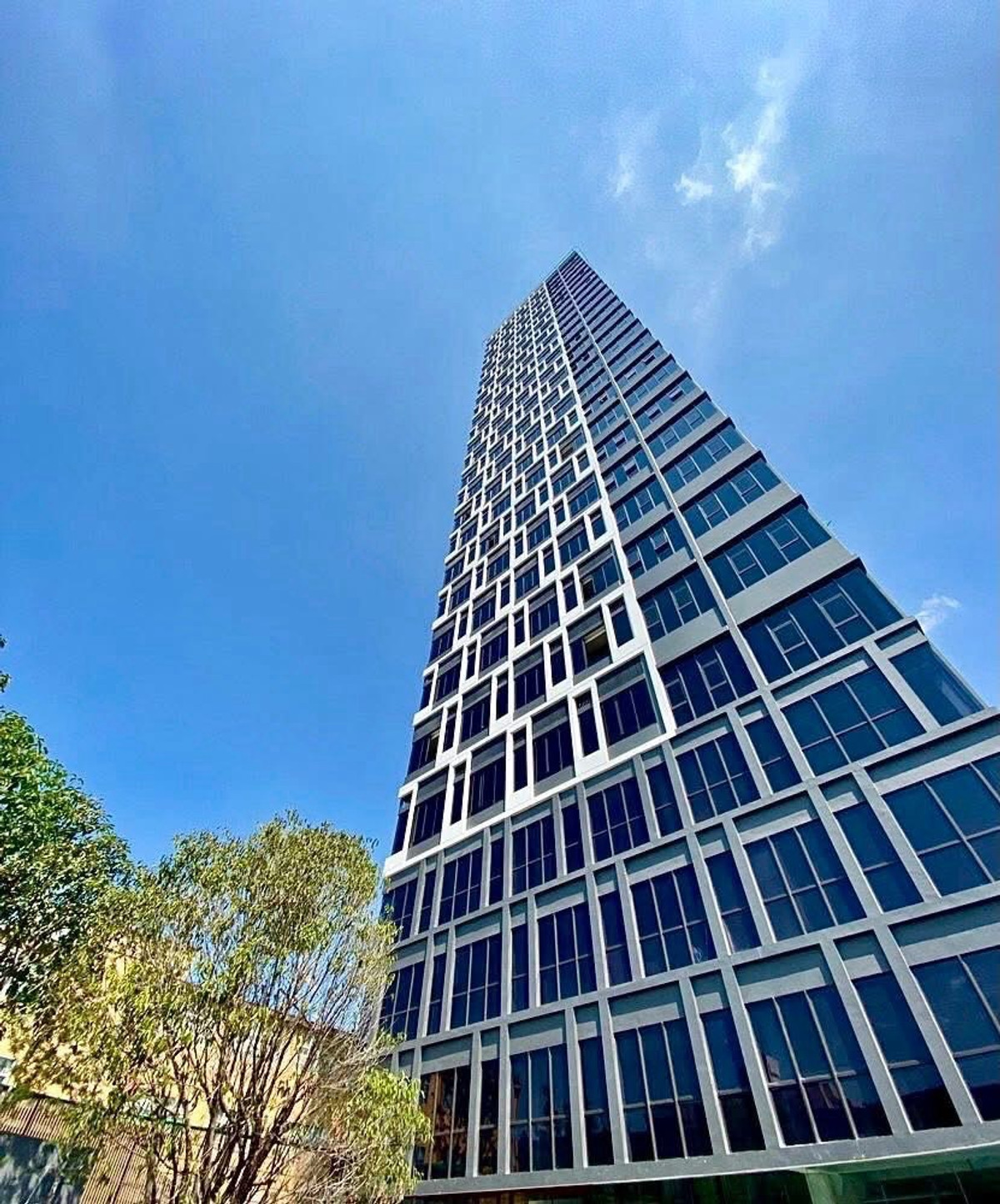 For RentCondoOnnut, Udomsuk : 🏙️ Condo for Rent – Siamese Sukhumvit 87
🔐 Duplex condo, 40 sq.m., 1 Bedroom | 1 Bathroom