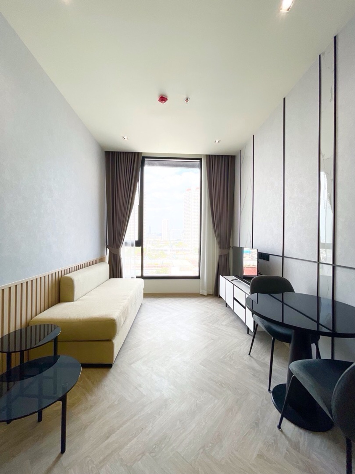 ขายคอนโดวงเวียนใหญ่ เจริญนคร : Chapter Charoennakhon - Riverside / 1 Bedrooms (SALE WITH TENANT), แชปเตอร์ เจริญนคร - ริเวอร์ไซด / 1 ห้องนอน (ขาย) PT066