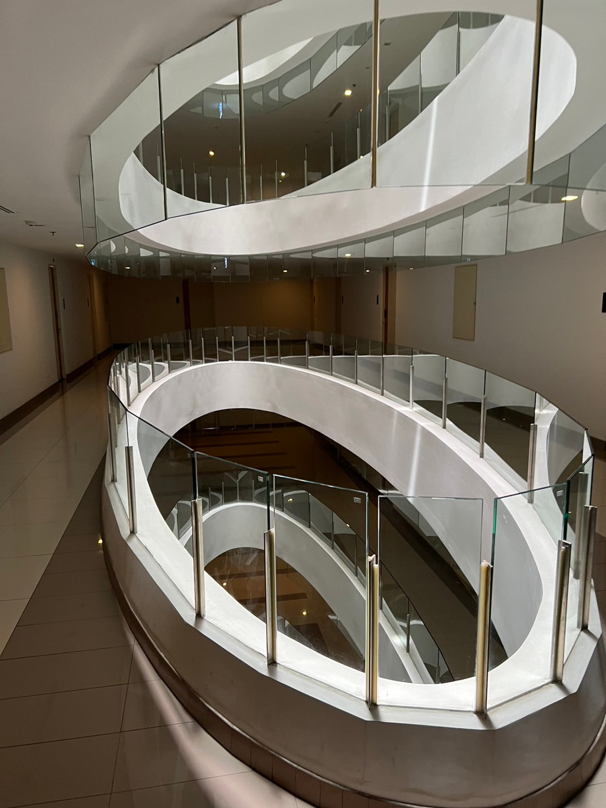 ขายคอนโดสยาม จุฬา สามย่าน : 🏠✨ เวอร์ทิค พระราม 4 – สยาม | ขายคอนโด 2 ห้องนอน (HBH-ST-138)