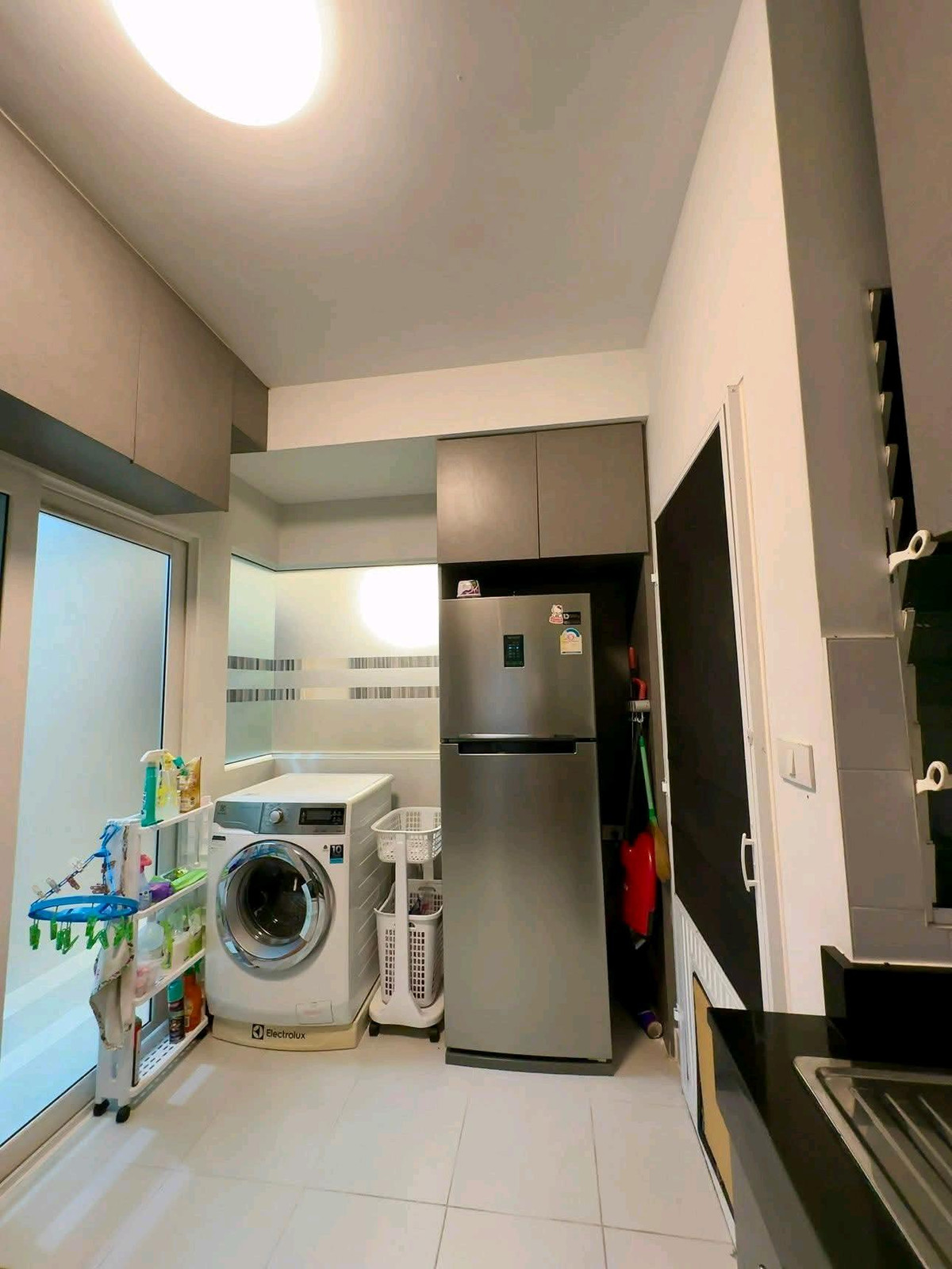 ให้เช่าบ้านสมุทรปราการ สำโรง : ✨ หน้าบ้านวิวสวน บรรยากาศร่มรื่น ใกล้โรงพยาบาลเปาโล 🚩 เดินทางสะดวก ใกล้ถนนใหญ่ และรถไฟฟ้า
บ้านว่างพร้อมเข้าอยู่วันที่ 1 เมษายน 2569