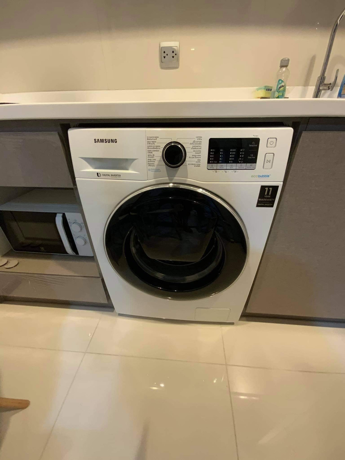 ให้เช่าคอนโดพระราม 9 เพชรบุรีตัดใหม่ RCA : 👑 Life Asoke - Rama9 | 2Bedroom (เตียง5ฟุต ทั้งสองห้อง) 1Bathroom | 36 sq.m. ครัวปิด 