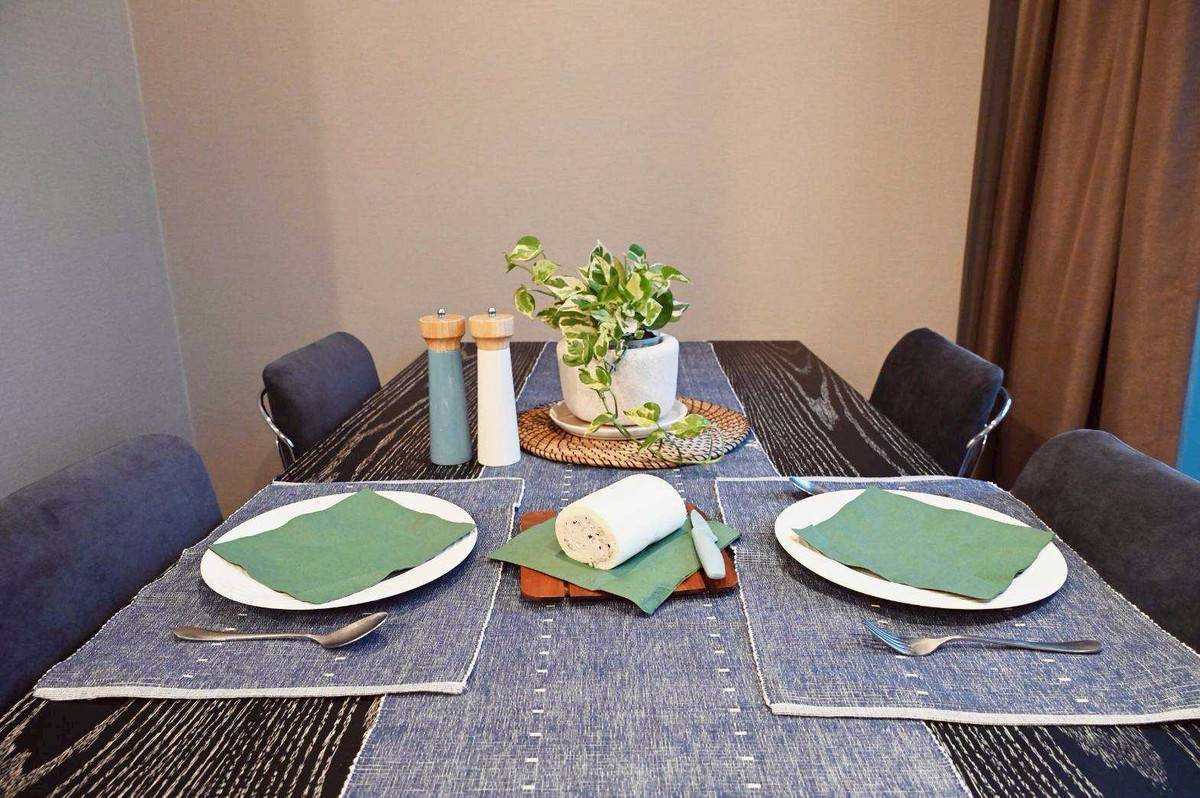 For RentCondoRama9, Petchburi, RCA : The Esse at Singha complex, large type room, middle floor, unblocked view, quiet room, urgent viewing appointment, call 063-384-4228