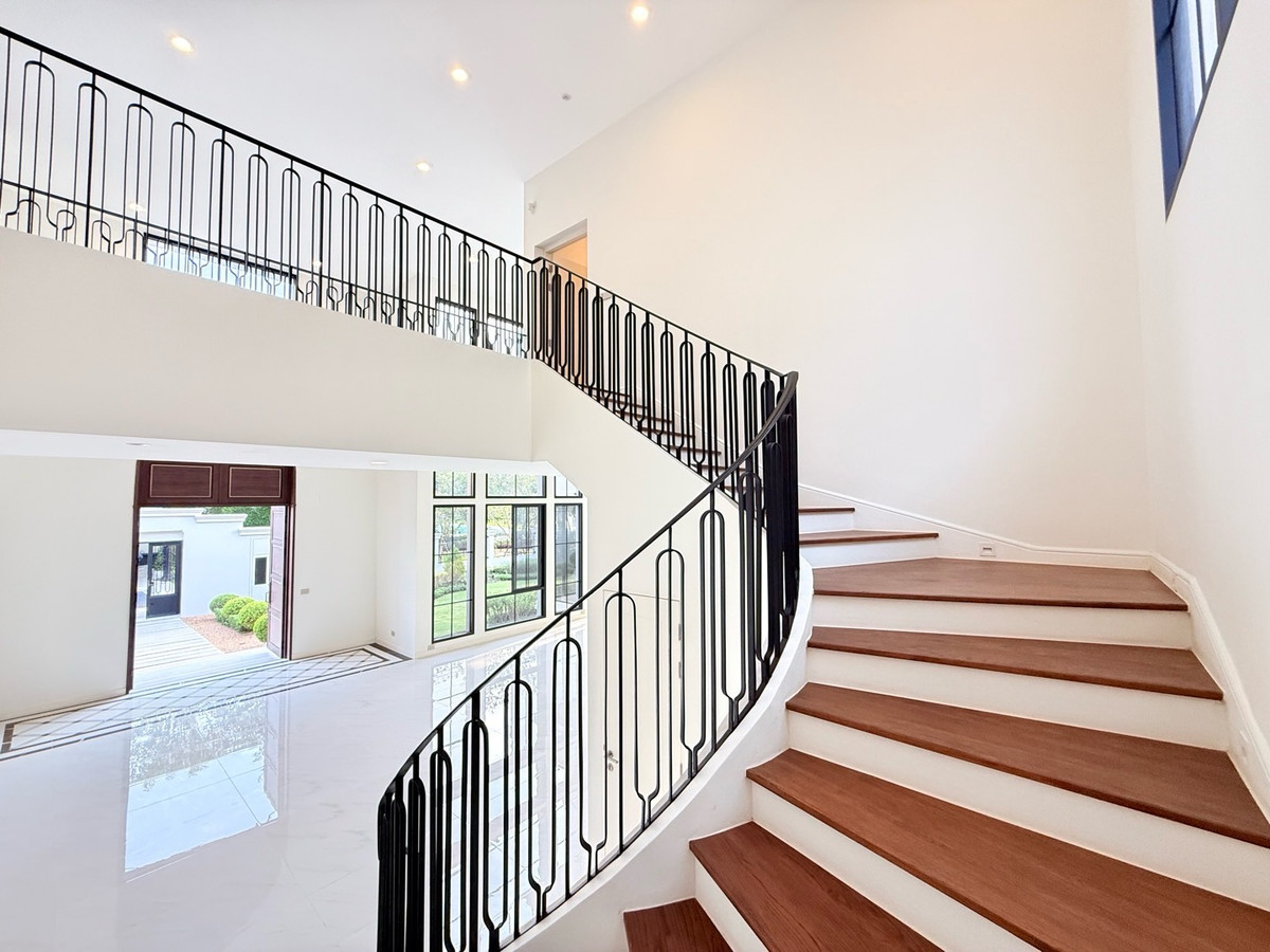 For SaleHouseKasetsart, Ratchayothin : The most beautiful corner plot NARASIRI PHAHOL-WATCHARAPOL Narasiri Phahon-Watcharapol | ready to transfer, negotiable